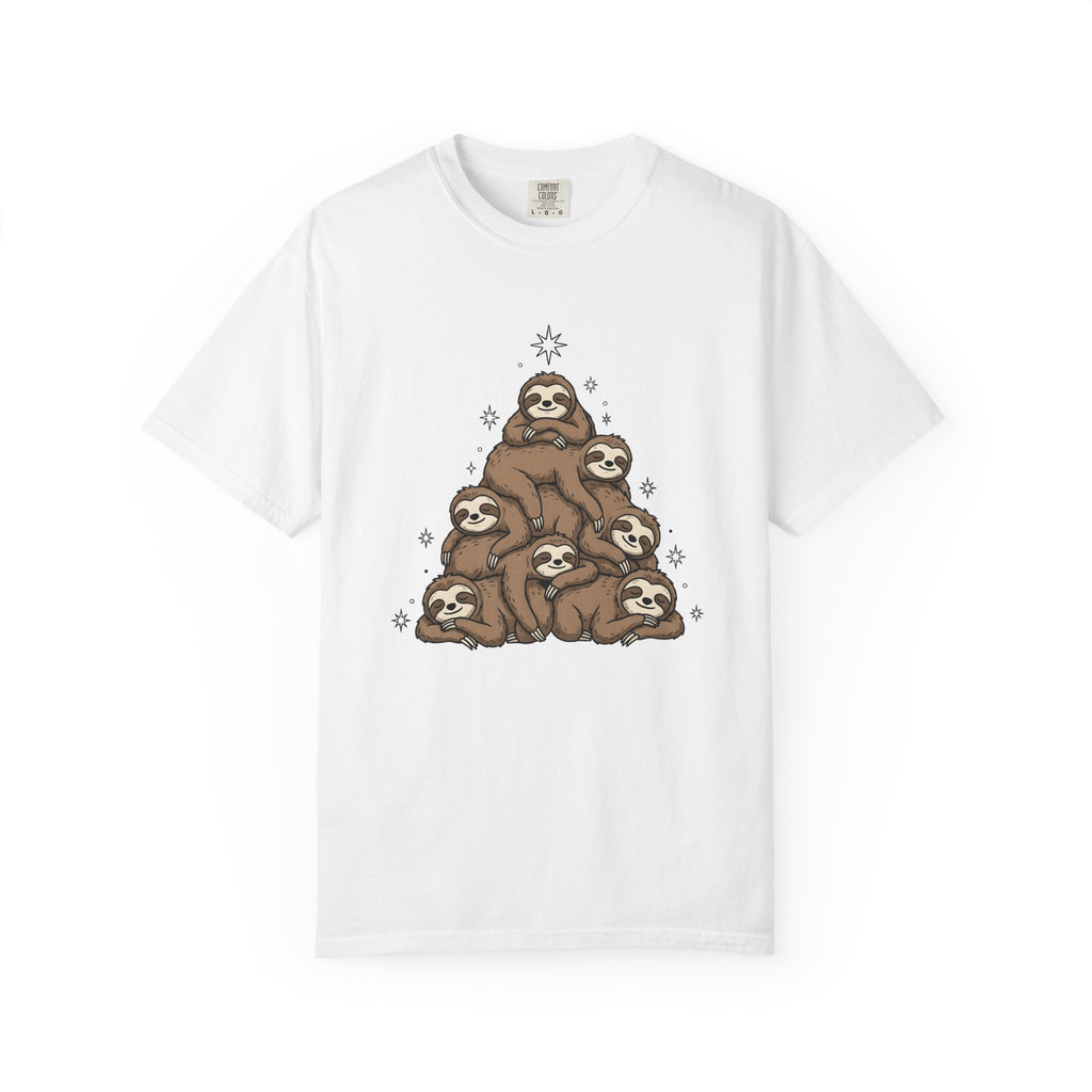 Sloth Tree Shirt Christmas Animal Gift Women Cartoon Tee Tree Sloth T-Shirt Xmas Fan Sloth Cartoon Tshirt Wildlife Graphic Hand Drawn Stars