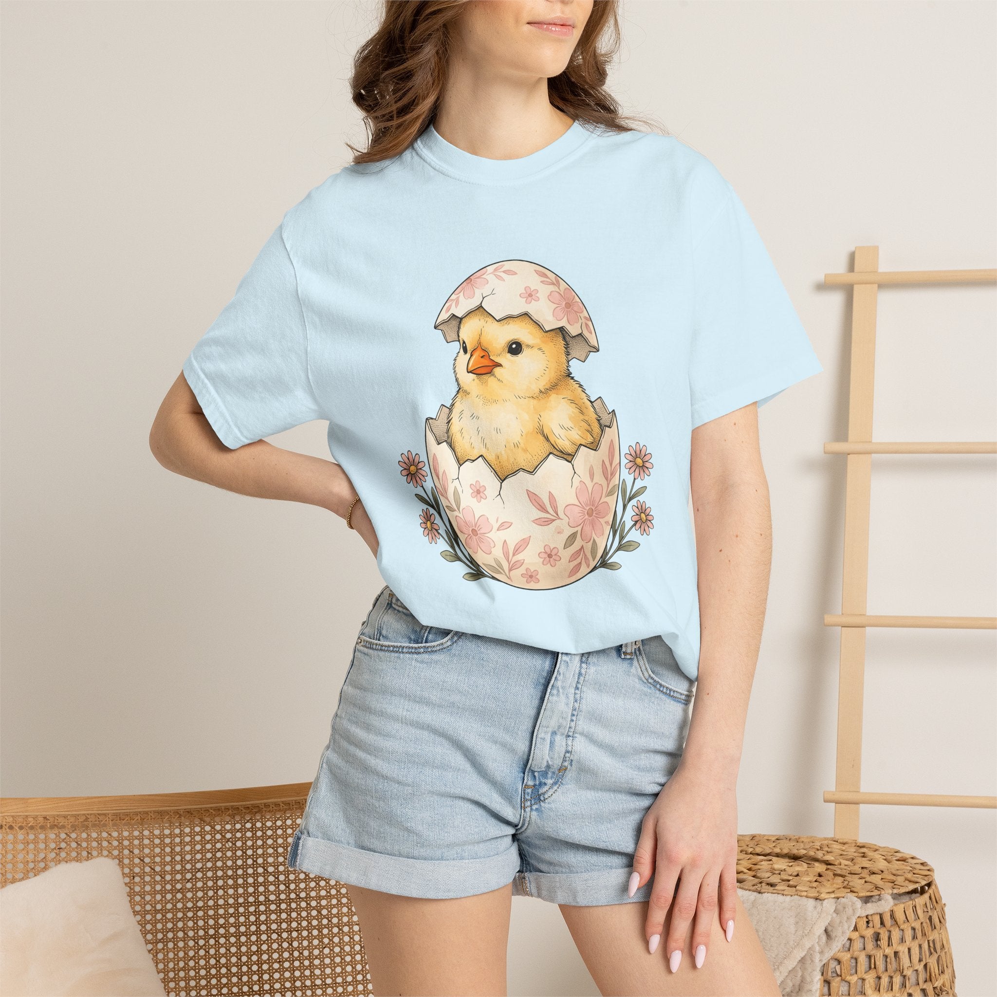 Newborn Chick Shell Shirt Easter Garden Gift Women Adorable Tee Baby Chick T-Shirt Easter Fan Chick Tshirt Garden Graphic Sketch Blossoms