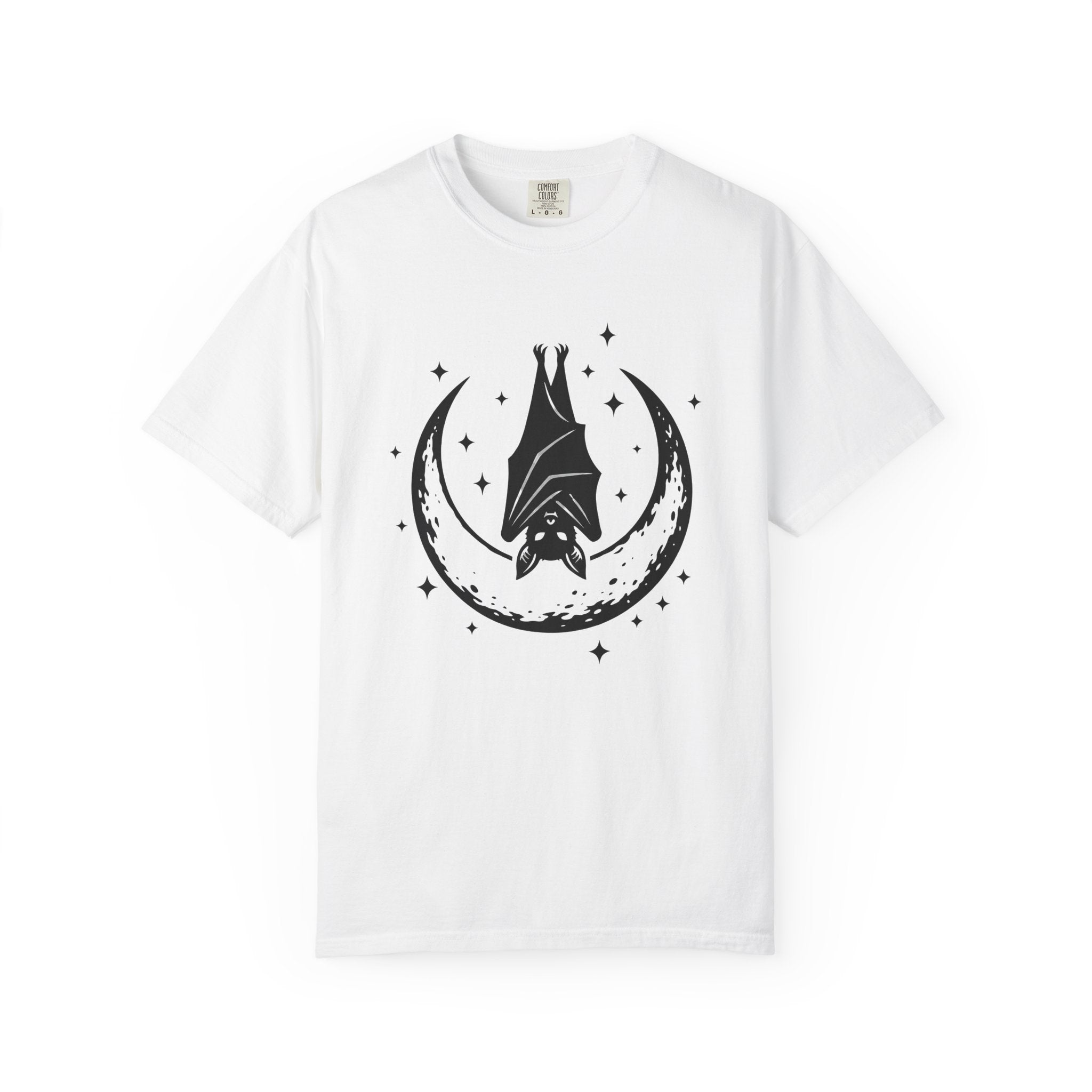 Bat Moon Shirt Boho Chic Space Gift Women Eerie Tee Lunar T-Shirt Bohemian Fan Spooky Tshirt Galaxy Graphic Sleek Stars Tshirt