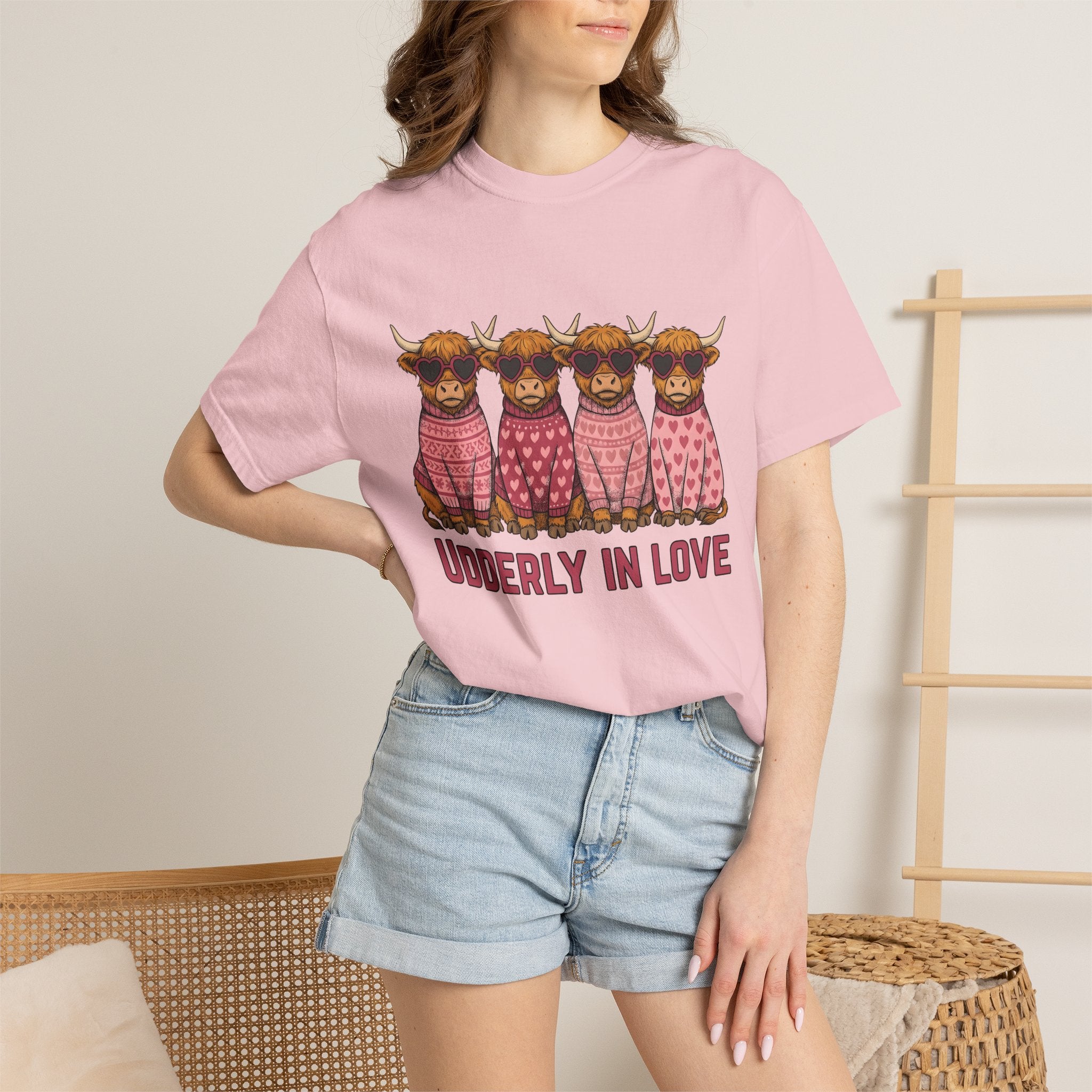 Highland Cattle Shirt St. Valentine's Day Pets Gift Women Cartoon Style Tee Cow T-Shirt Valentine Fan Cartoony Tshirt Animal Graphic