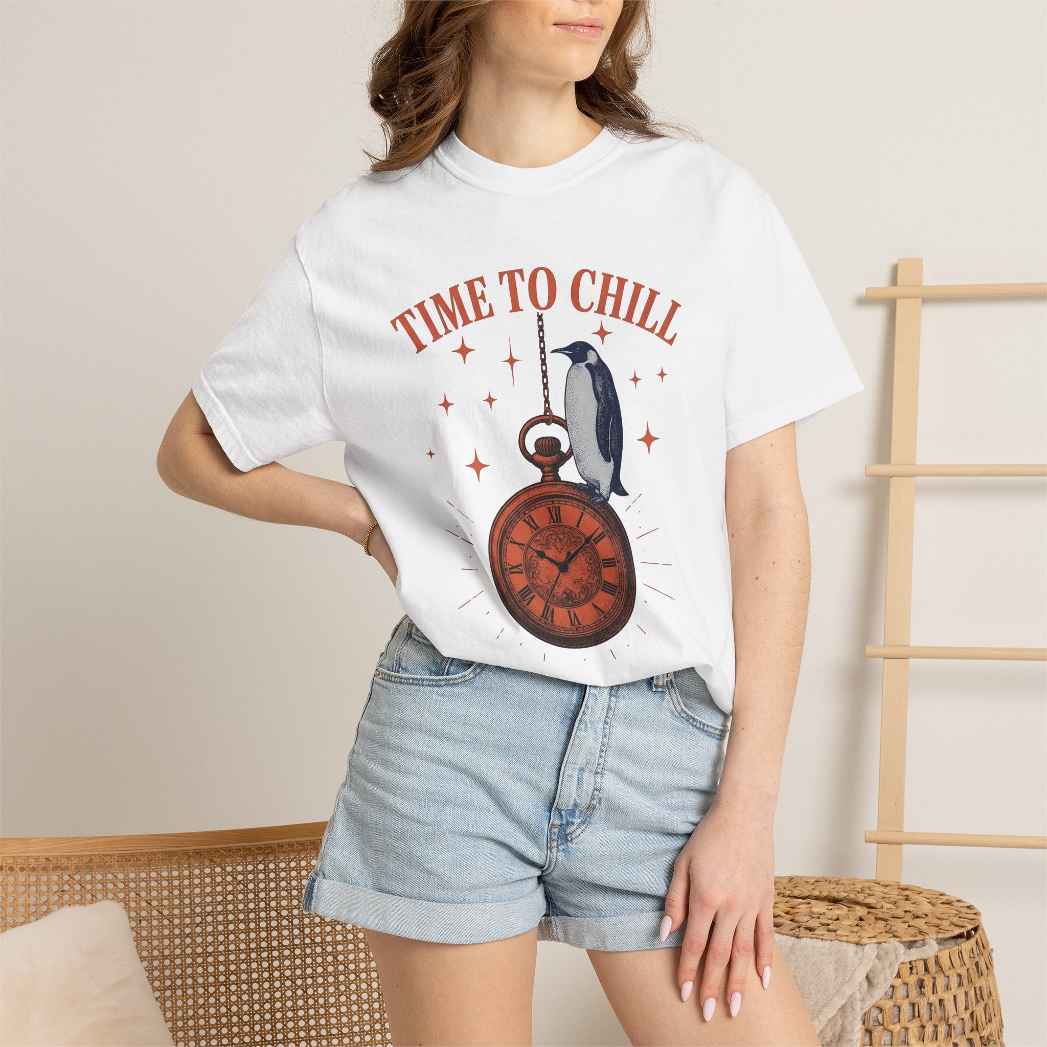 Penguin Pocket Watch Shirt Holiday Animal Gift Women Vintage Tee Timepiece T-Shirt Christmas Fan Retro Tshirt Wildlife Graphic Hand Drawn
