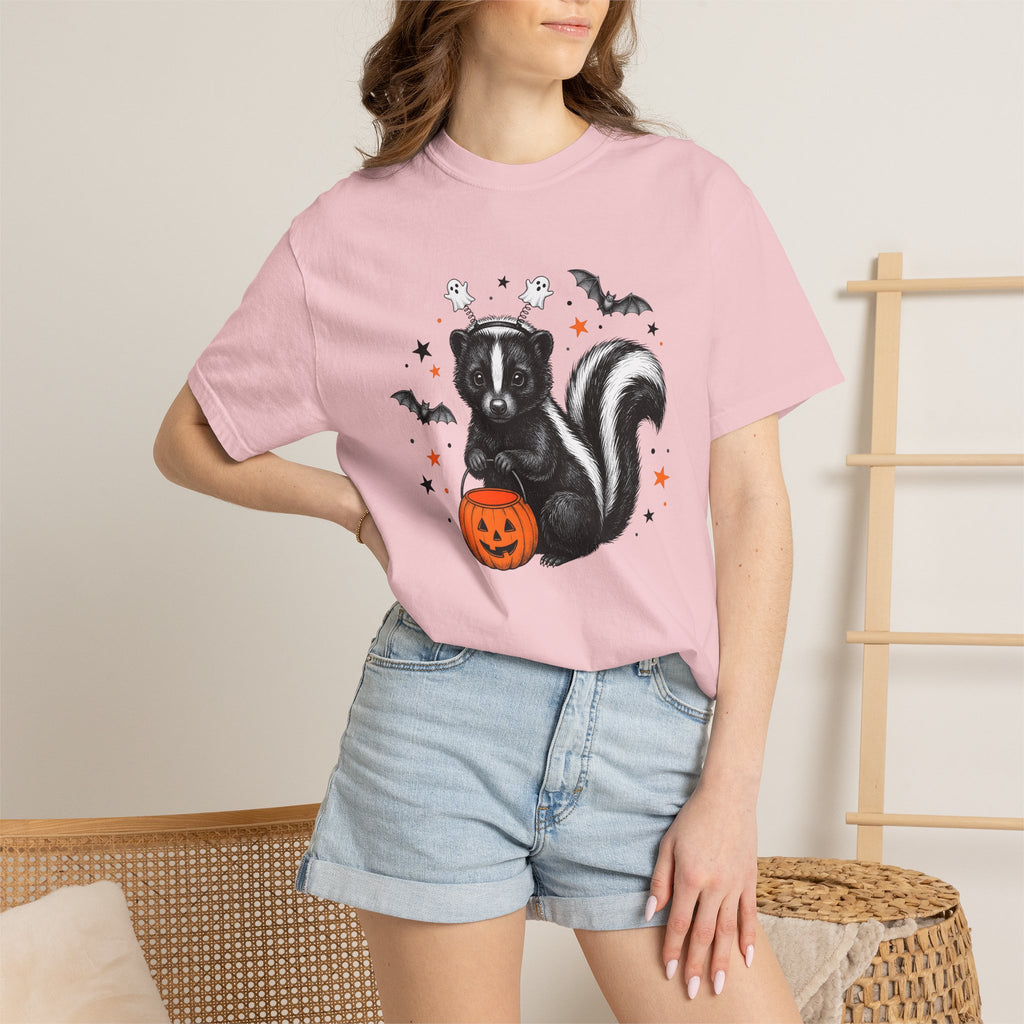Skunk Spooky Shirt Halloween Animals Seasonal Gift Women Sketch Tee Stink t-shirt Halloween Fan Drawing Graphic Retro Jack O Lantern Tshirt