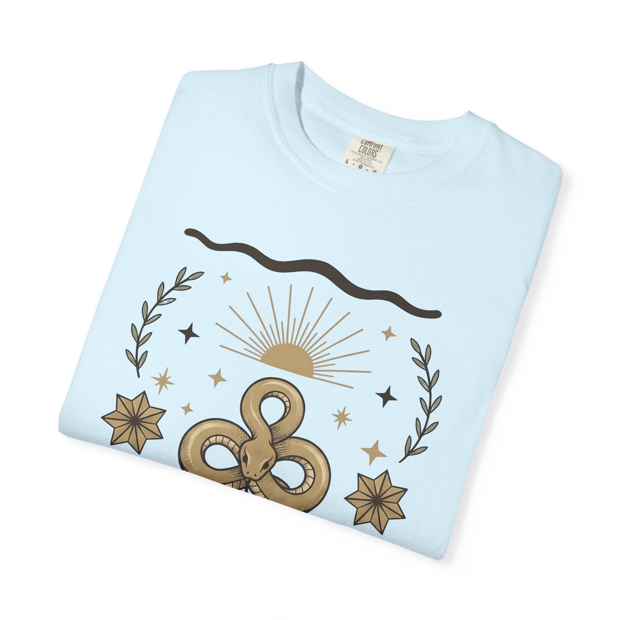 Serpent Moon Shirt Boho Chic Star Signs Gift Women Bohemian Tee Lunar T-Shirt Hippie Fan Tribal Graphic Astrology Illustration Old School