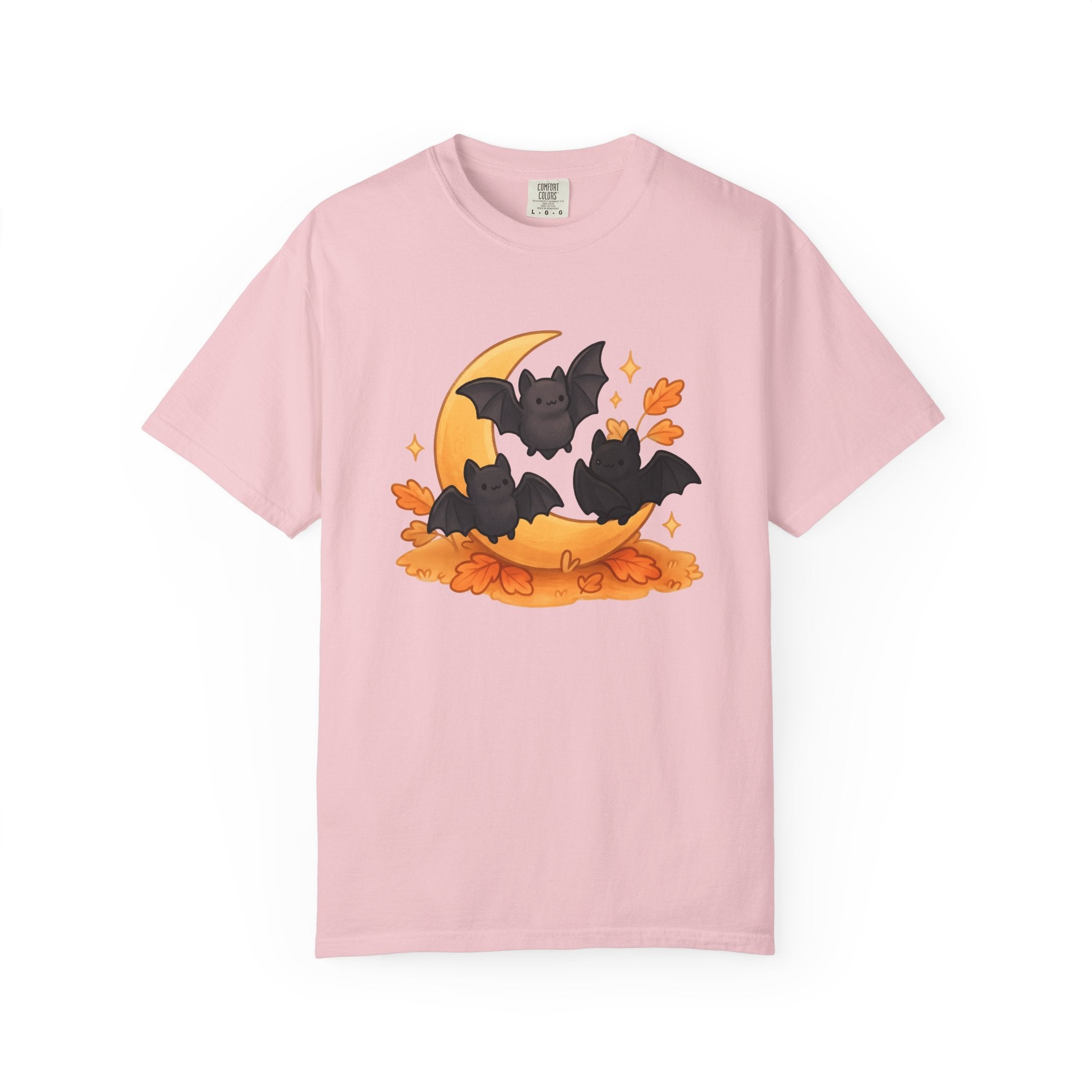 Cute Bats Shirt Halloween Autumn Gift Women Kawaii Tee Flying Fox T-Shirt Halloween Fan Cute Illustration Fall Graphic Hand Drawn Crescent