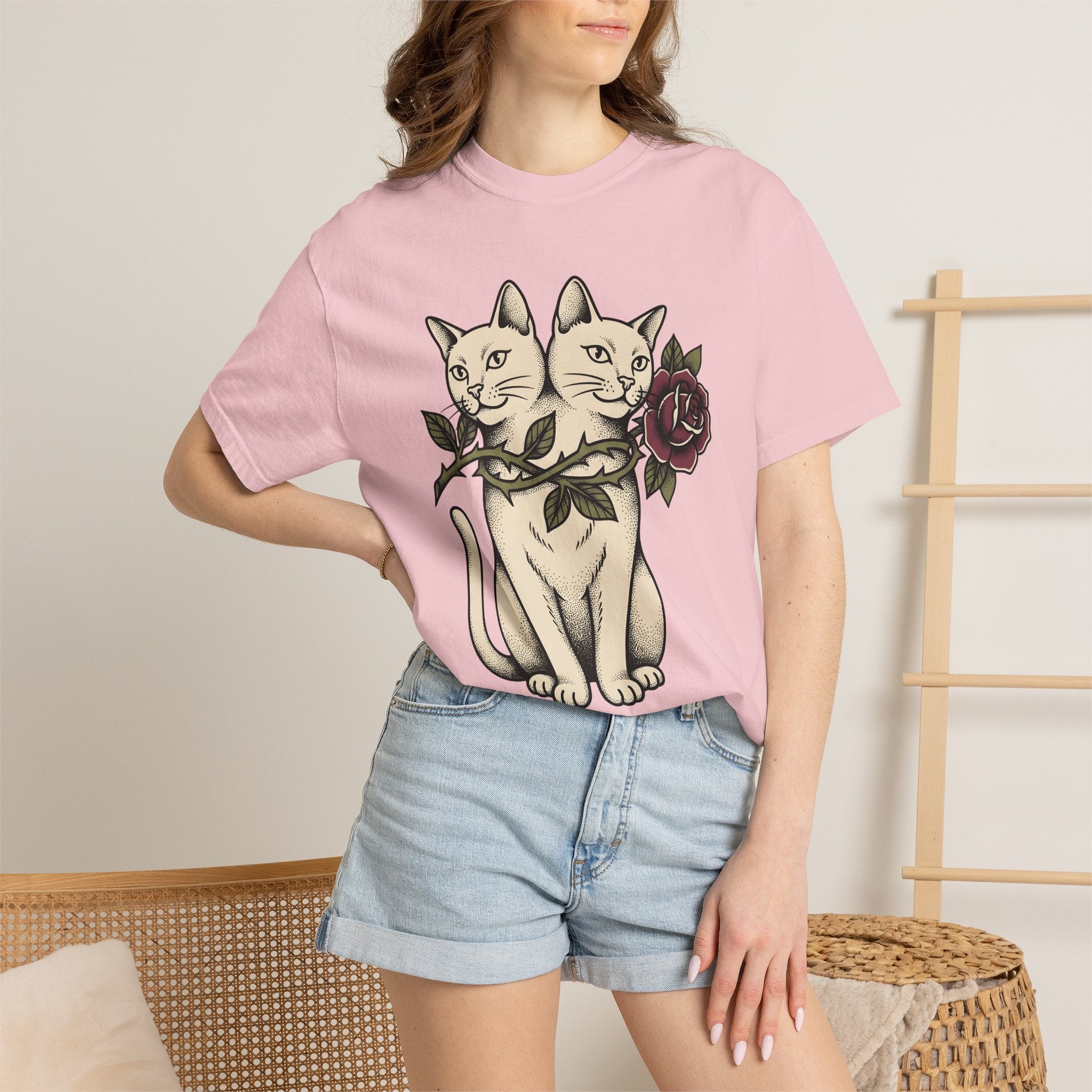 Dual-Headed Feline Shirt Cat Flower Art Gift Women Illustrative Tattoo Tee Cat T-Shirt Cat Fan Tattooed Tshirt Floral Graphic Old School