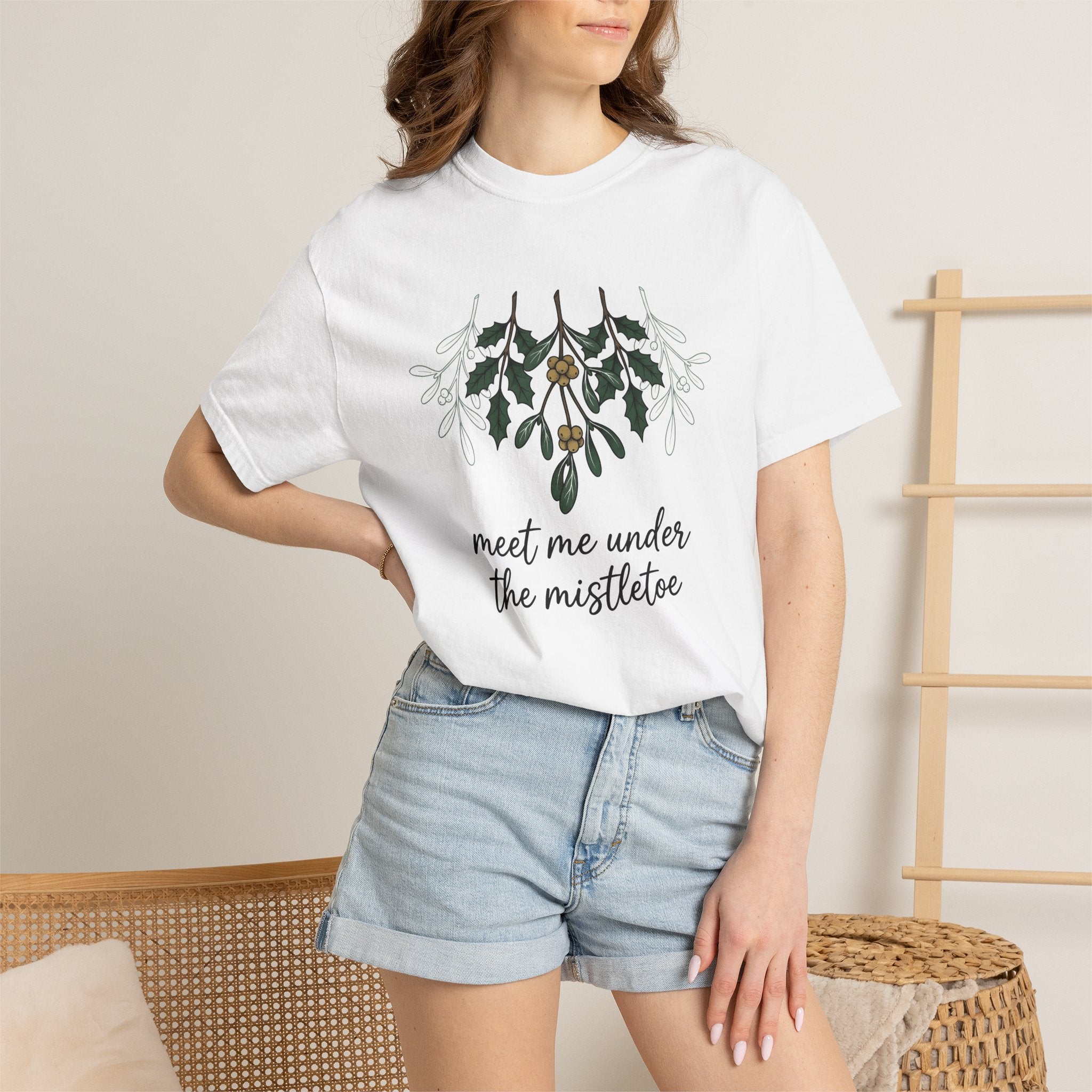 Mistletoe Stalk Shirt Christmas Winter Gift Women Cartoon Tee Kissing Ball T-Shirt Xmas Fan Holiday Graphic Tshirt Traditional Holly