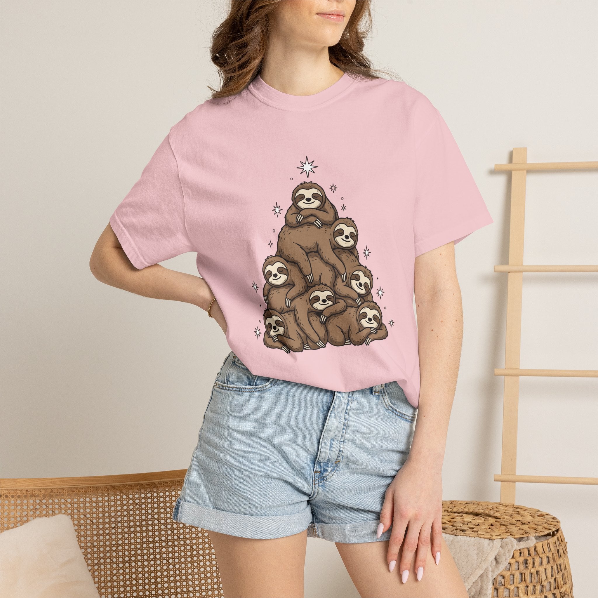 Sloth Tree Shirt Christmas Animal Gift Women Cartoon Tee Tree Sloth T-Shirt Xmas Fan Sloth Cartoon Tshirt Wildlife Graphic Hand Drawn Stars