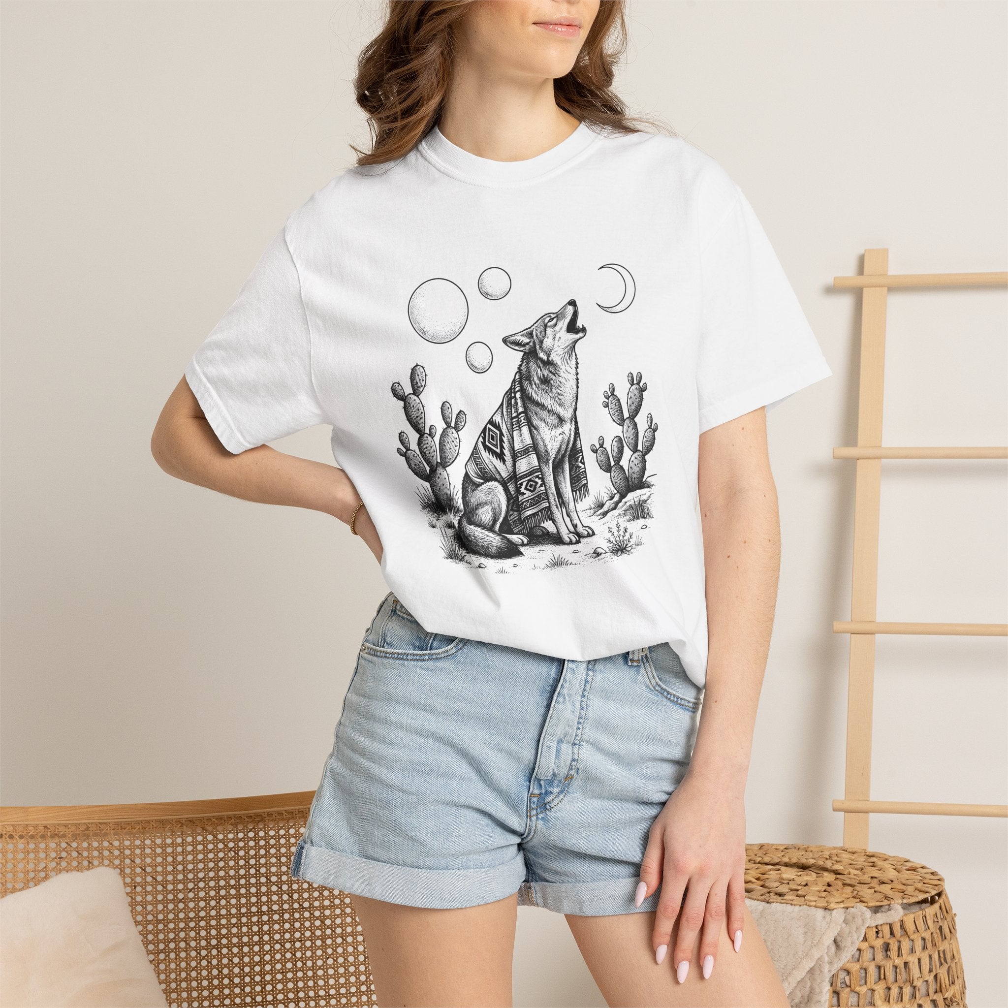 Coyote Graphic Shirt Boho Animal Gift Women Boho Tee Wolf T-Shirt Bohemian Fan Hippie Tshirt Wildlife Graphic Vintage Cactus Tshirt