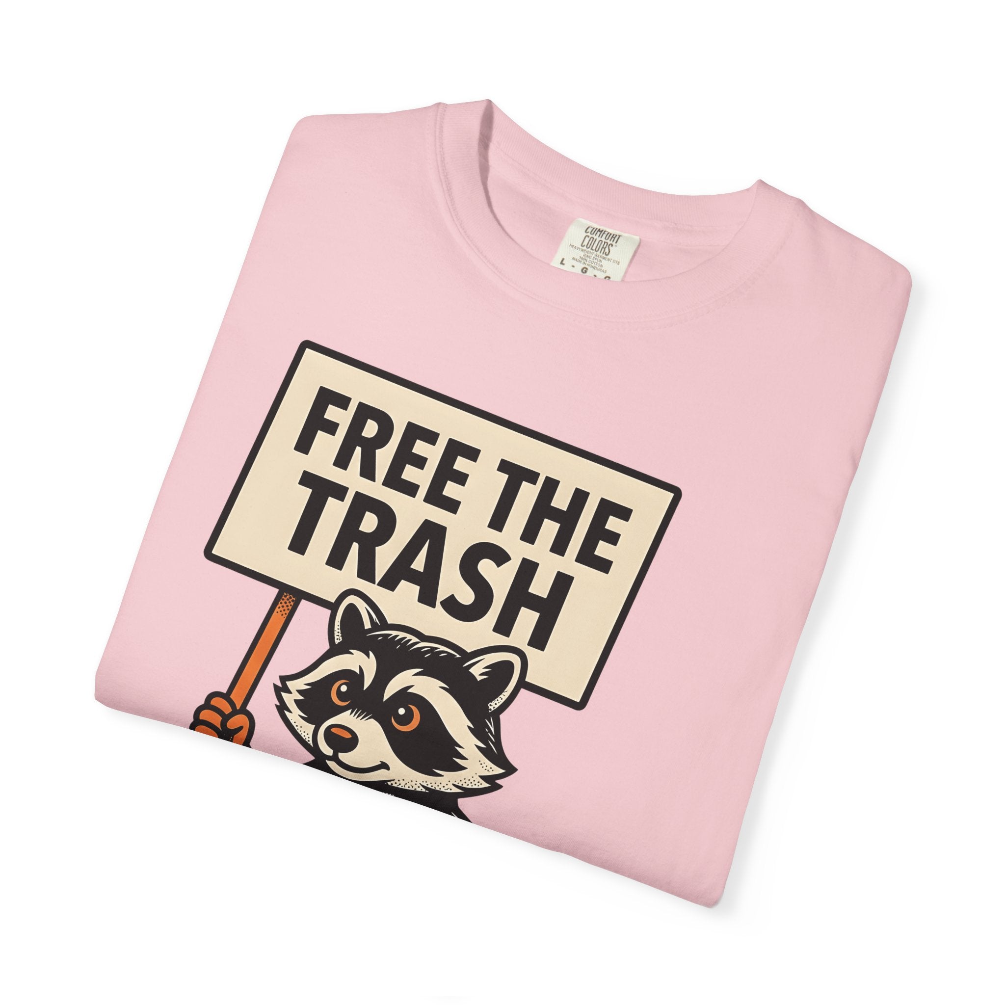 Raccoon Cartoon Shirt Funny Animal Gift Women Bold Graphic Tee Trash Panda T-Shirt Humor Fan Graphic Design Illustration Vintage Protest