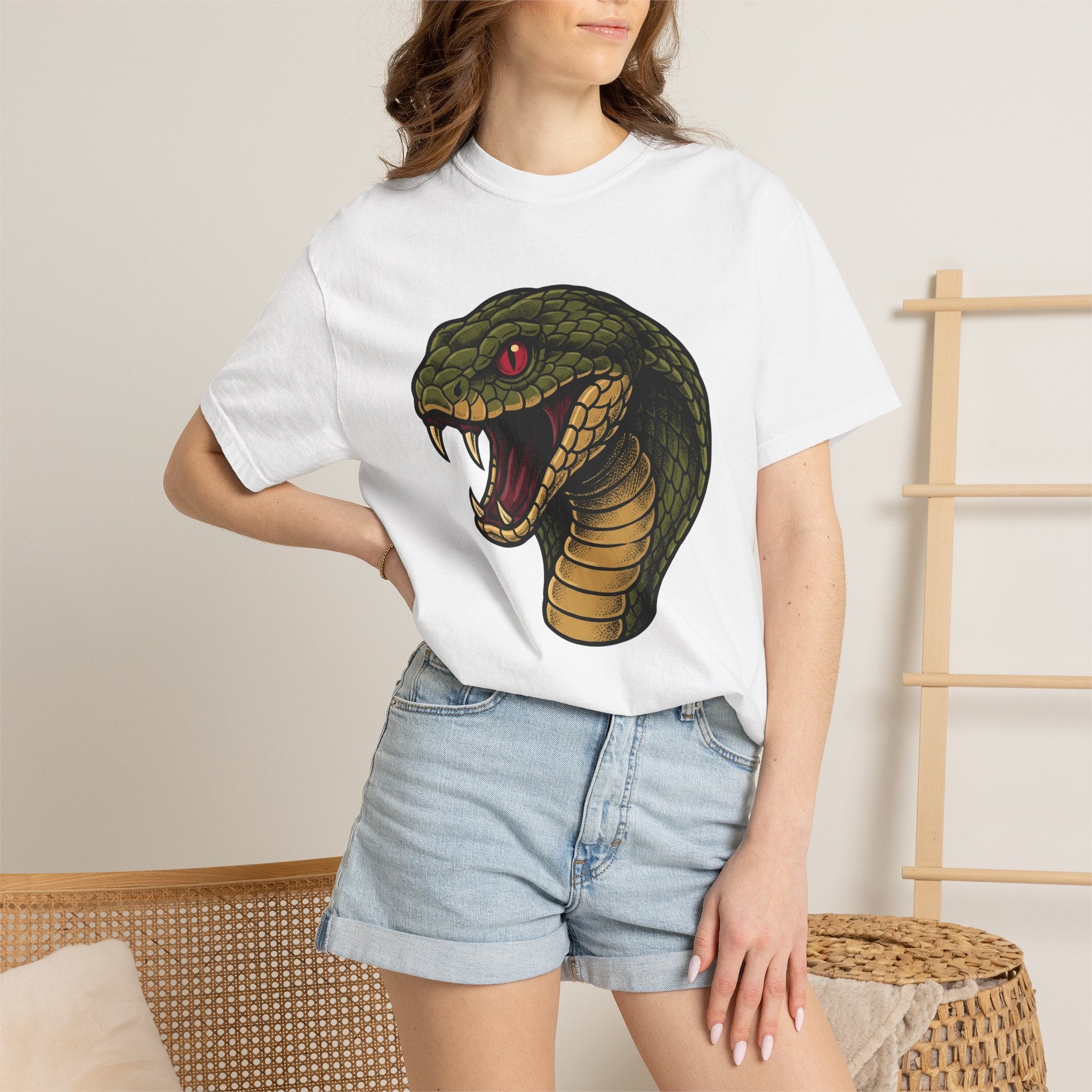 Serpent Face Shirt Animals Macabre Gift Women Outline Tee Snake T-Shirt Wildlife Enthusiast Tattoo Tshirt Dark Graphic Old School Mouth