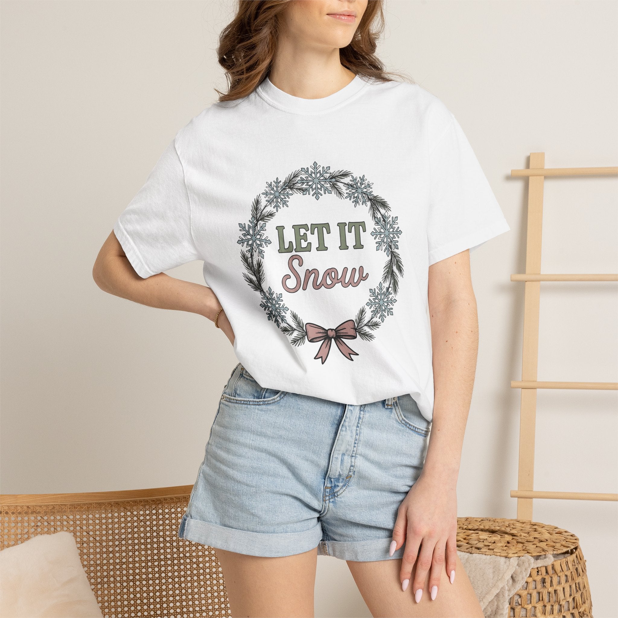 Snowflake Ring Shirt Christmas Cold Gift Women Cartoon Tee Jewelry T-Shirt Xmas Fan Ornament Tshirt Frosty Graphic Classic Tie Tshirt