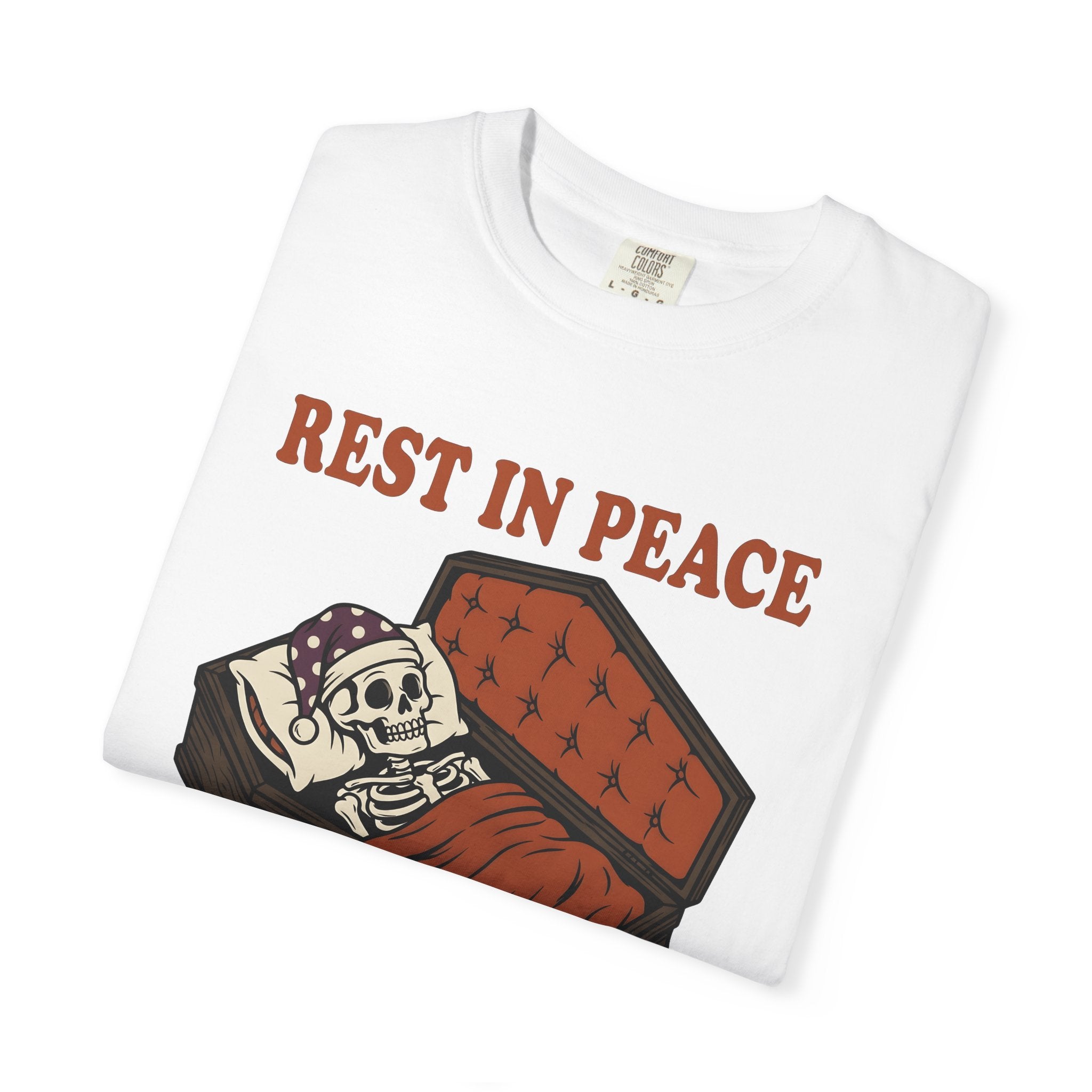 Skull Casket Shirt Halloween Horror Gift Women Comic Tee Coffin T-Shirt Spooky Fan Creepy Tshirt Macabre Graphic Vintage Cover Tshirt