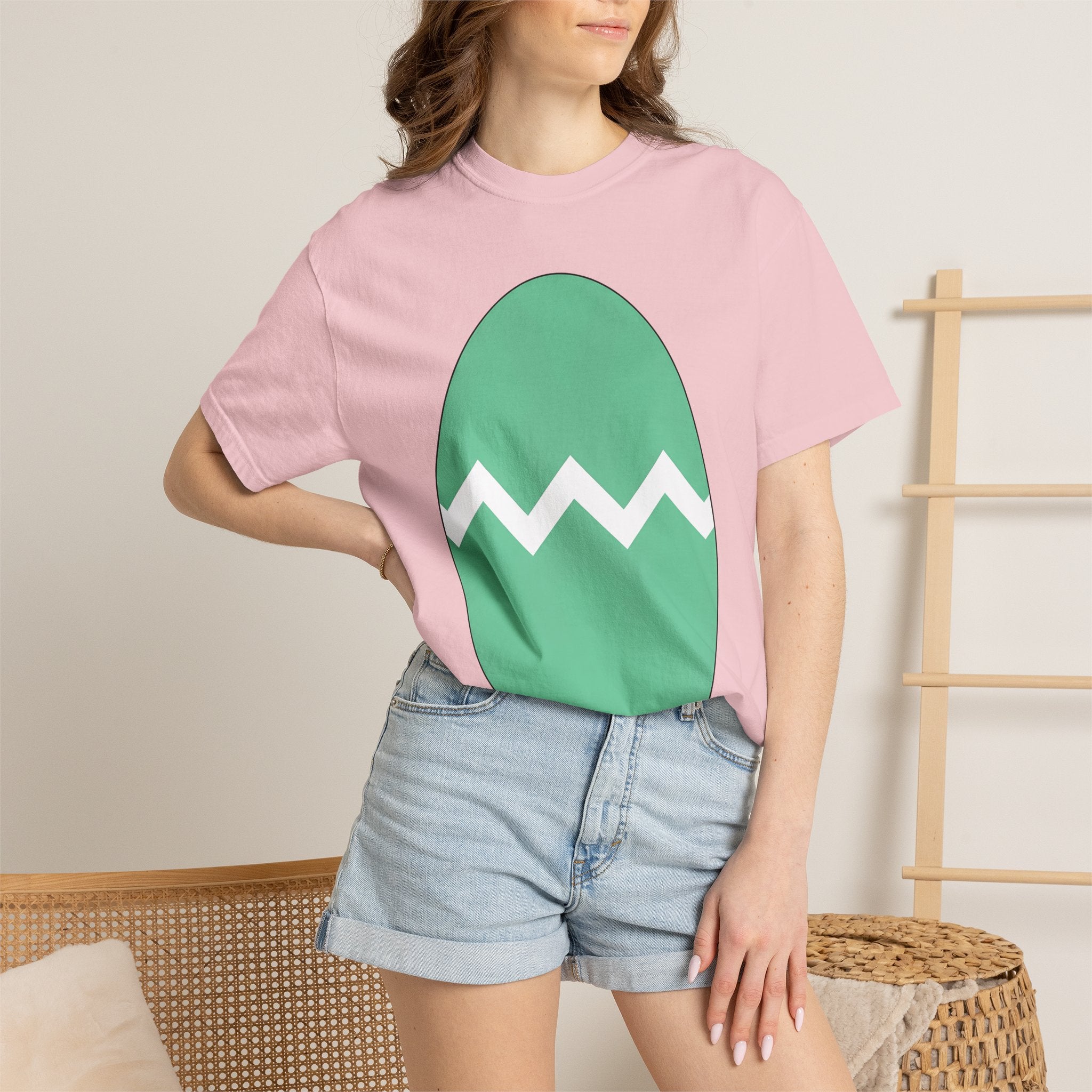 Egg Shirt Easter Festival Gift Women Simple Tee Oval T-Shirt Easter Fan Minimalist Tshirt Celebration Graphic Contemporary Stripe Design