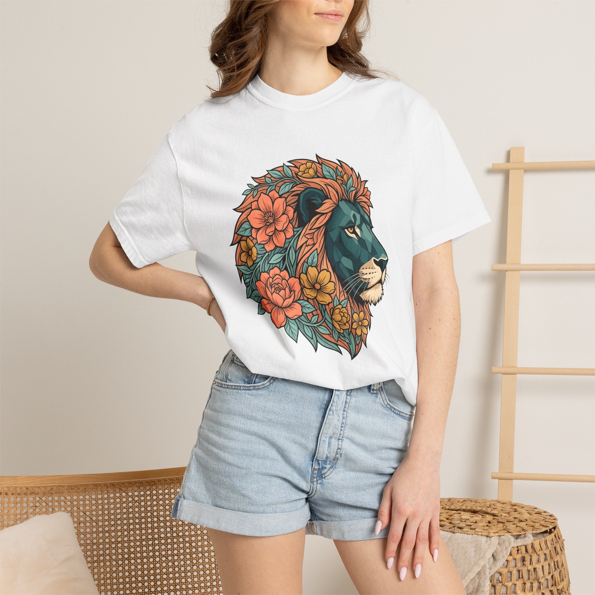 Lion Flower Shirt Animals & Flowers Nature Gift Women Traditional Tattoo Tee Lion T-Shirt Wildlife Fan Classic Tattoo Tshirt Earth Graphic