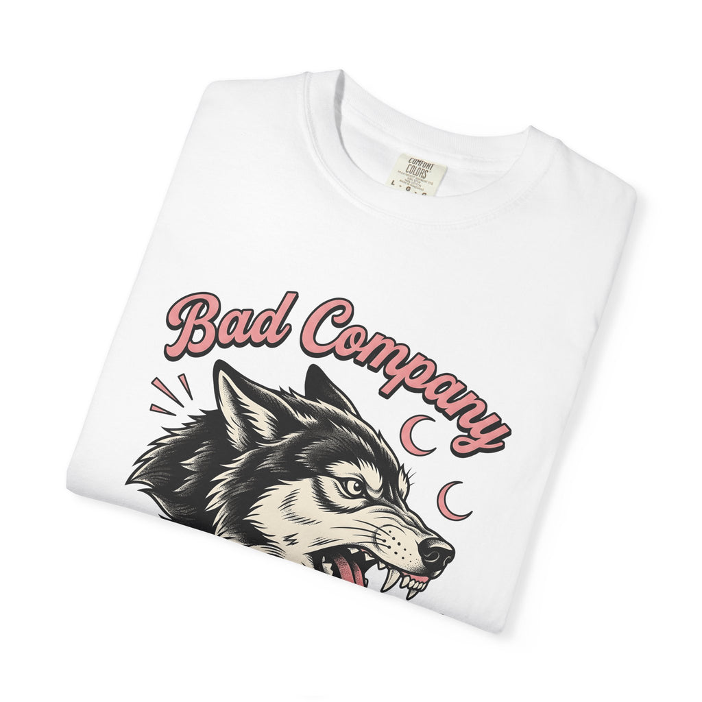 Wolf Portrait Shirt Animals Occult Gift Women Linework Tee Canine T-Shirt Wildlife Fan Illustration Graphic Tshirt Hand Drawn Crescent