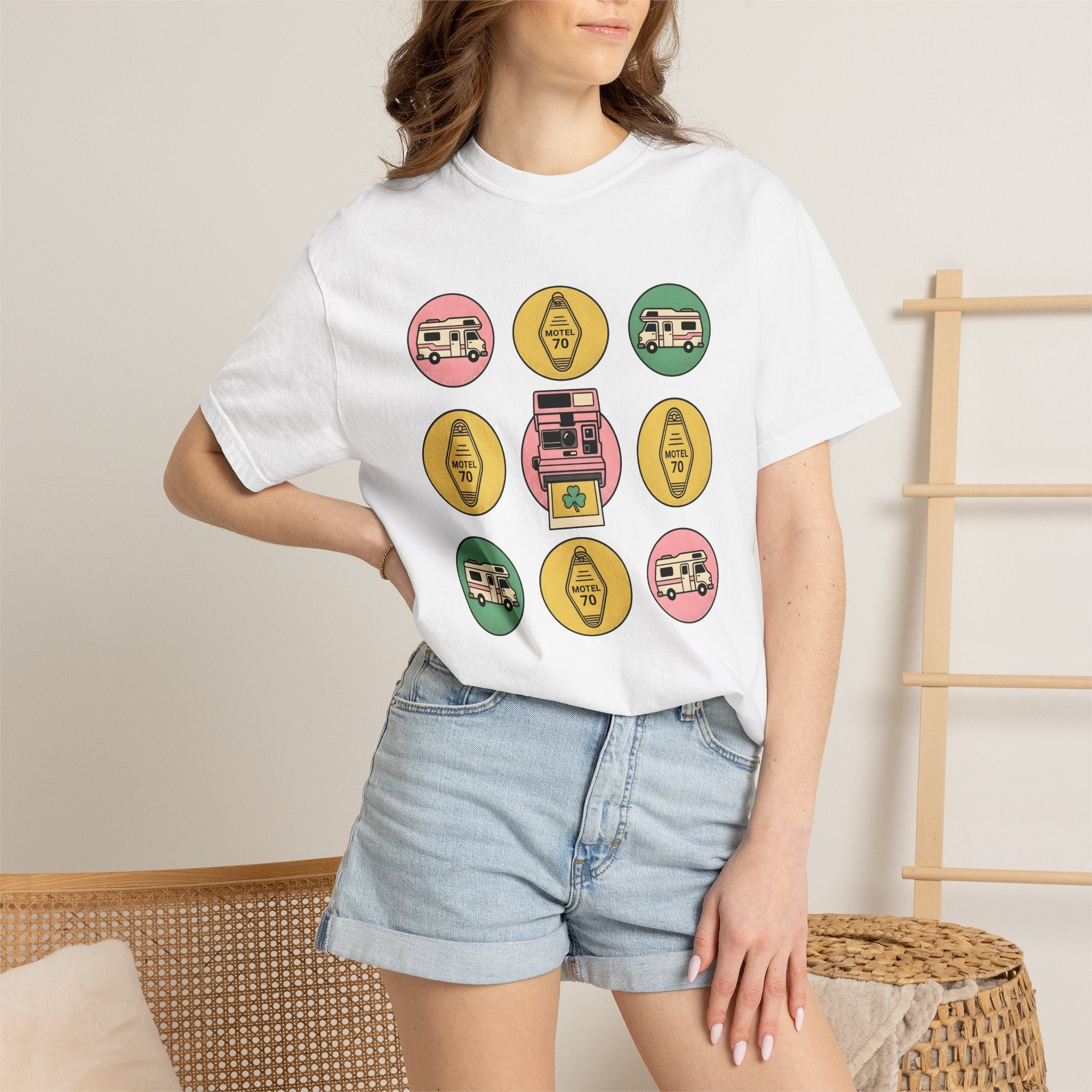 Old Camera Shirt St Patrick's Day Vacation Gift Women Hand Drawn Tee Camera T-Shirt Luck Fan Vintage Tshirt Travel Graphic Line Art Lucky
