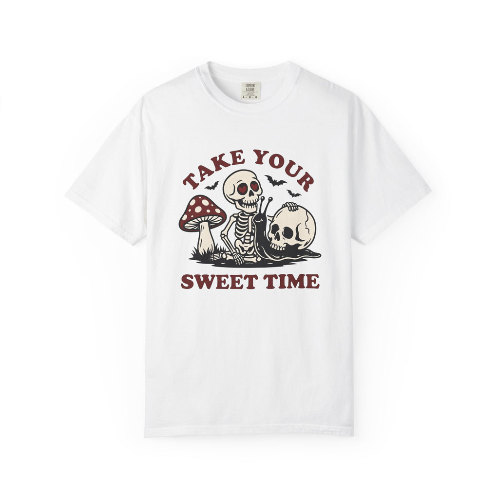 Skull Snail Shirt Halloween Alternative Gift Women Comic Tee Slug T-Shirt Horror Fan Cartoon Tshirt Goth Graphic Vintage Toadstool Tshirt