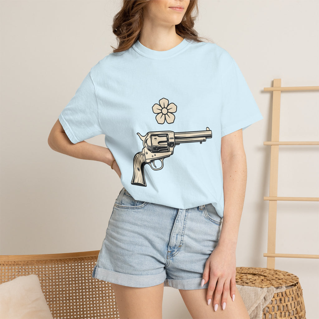 Western Pistol Shirt Cowgirl Cowboy Gift Women Retro Tee Handgun T-Shirt Cowgirl Fan Gunslinger Tshirt Cowboy Graphic Sketch Bloom Tshirt