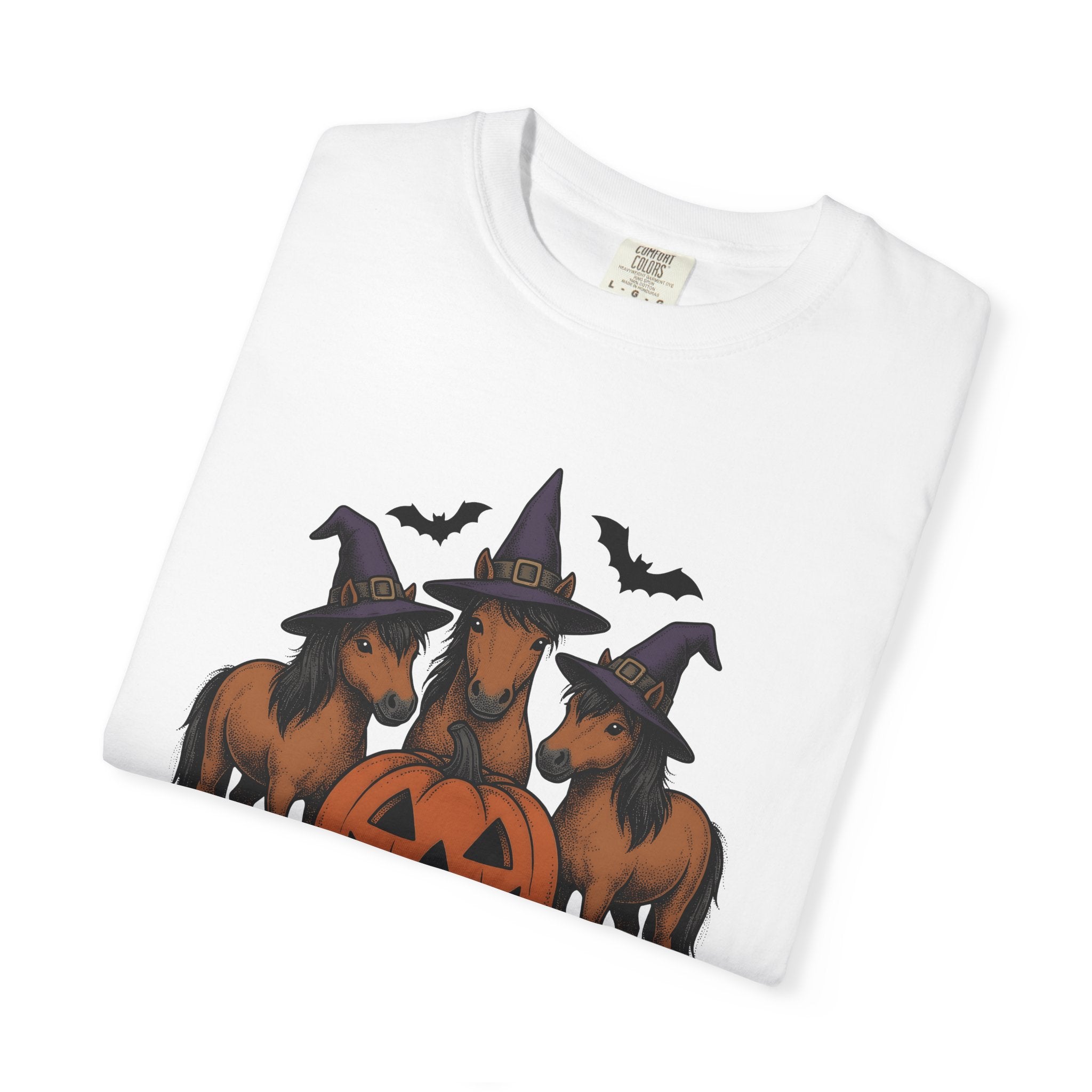 Witch Horse Hat Shirt Halloween Livestock Gift Women Classic Tee Sorcery T-Shirt Halloween Fan Vintage Tshirt Farm Animal Graphic Line Art