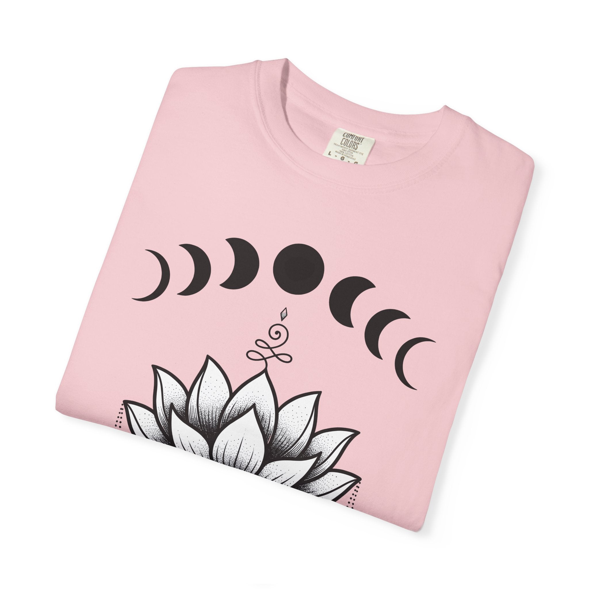 Lotus Flower Shirt Boho Chic Spiritual Gift Women Line Art Tee Waterlily T-Shirt Bohemian Enthusiast Illustration Graphic Mystical Design