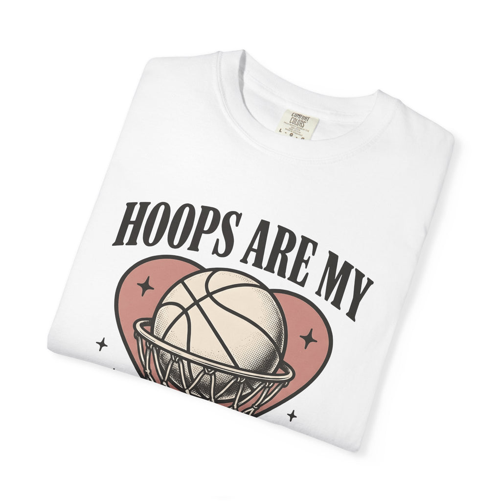 Basketball Net Shirt Sports Ball Game Gift Women Retro Tee Hoop T-Shirt Athlete Fan Basketball Graphic Hand Drawn Heart Shape Tshirt