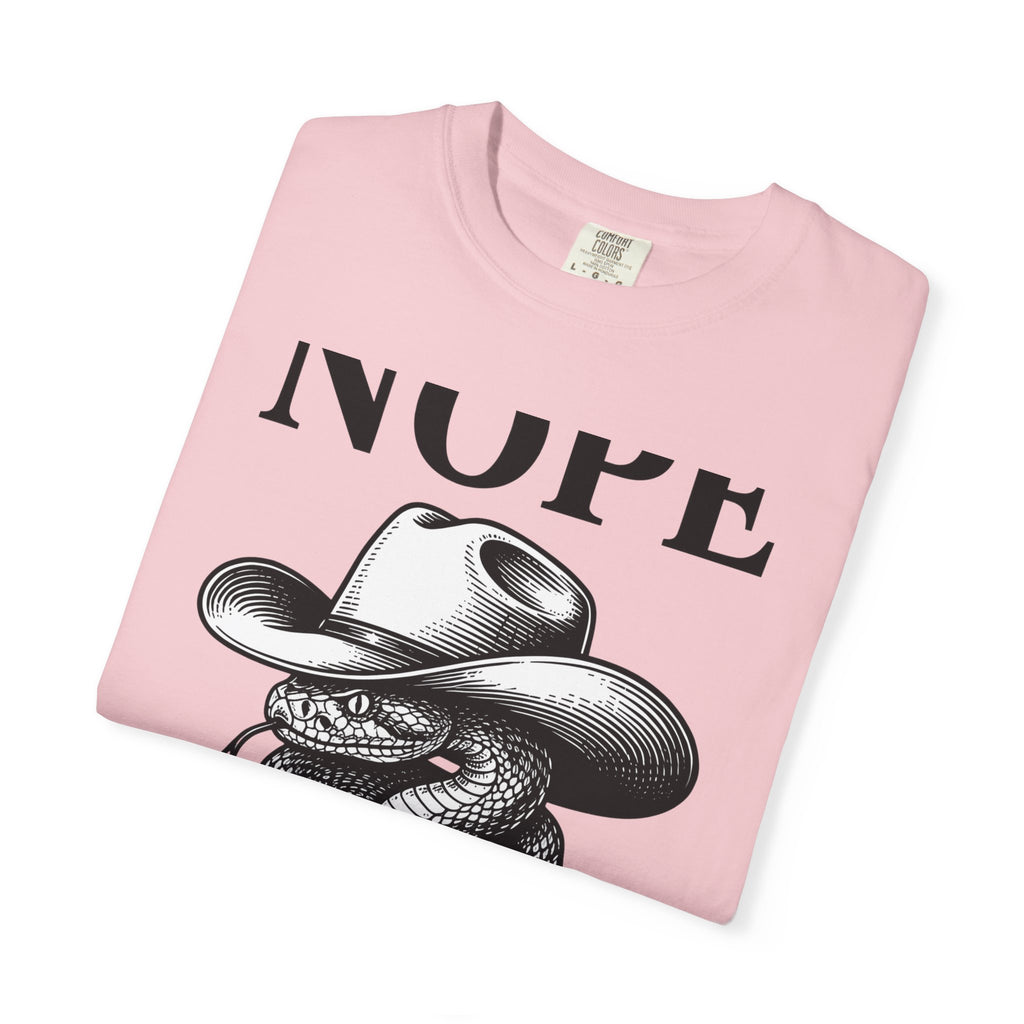 Snake Cowboy Boot Shirt Cowgirl Humor Gift Women Vintage Tee Serpent T-Shirt Cowgirl Fan Retro Tshirt Funny Graphic Western Cowboy Hat
