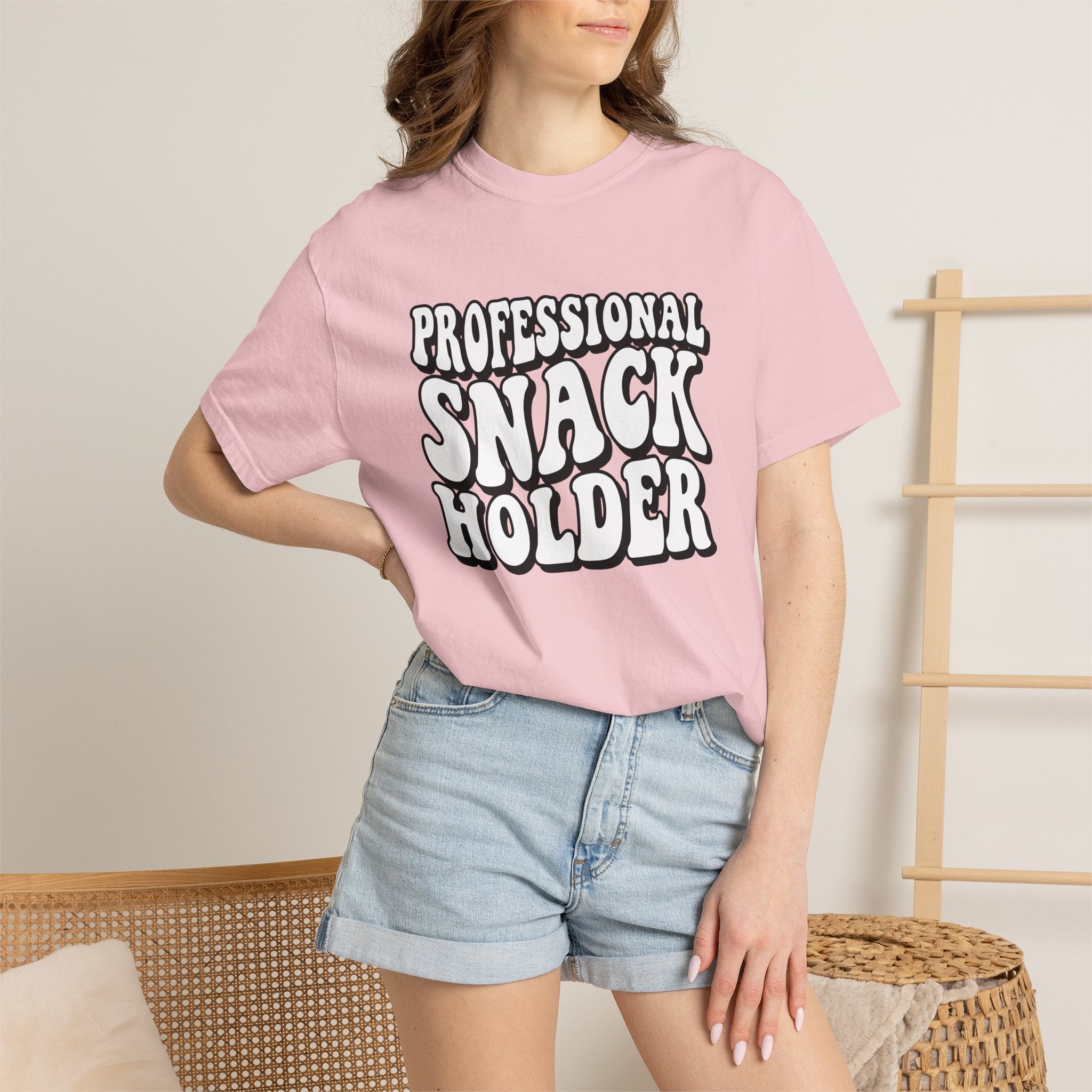 Bold Retro Lettering Shirt Mom Home Gift Women Quirky Tee Typography T-Shirt Mommy Fan Vintage Tshirt House Graphic Nostalgic Treat Theme