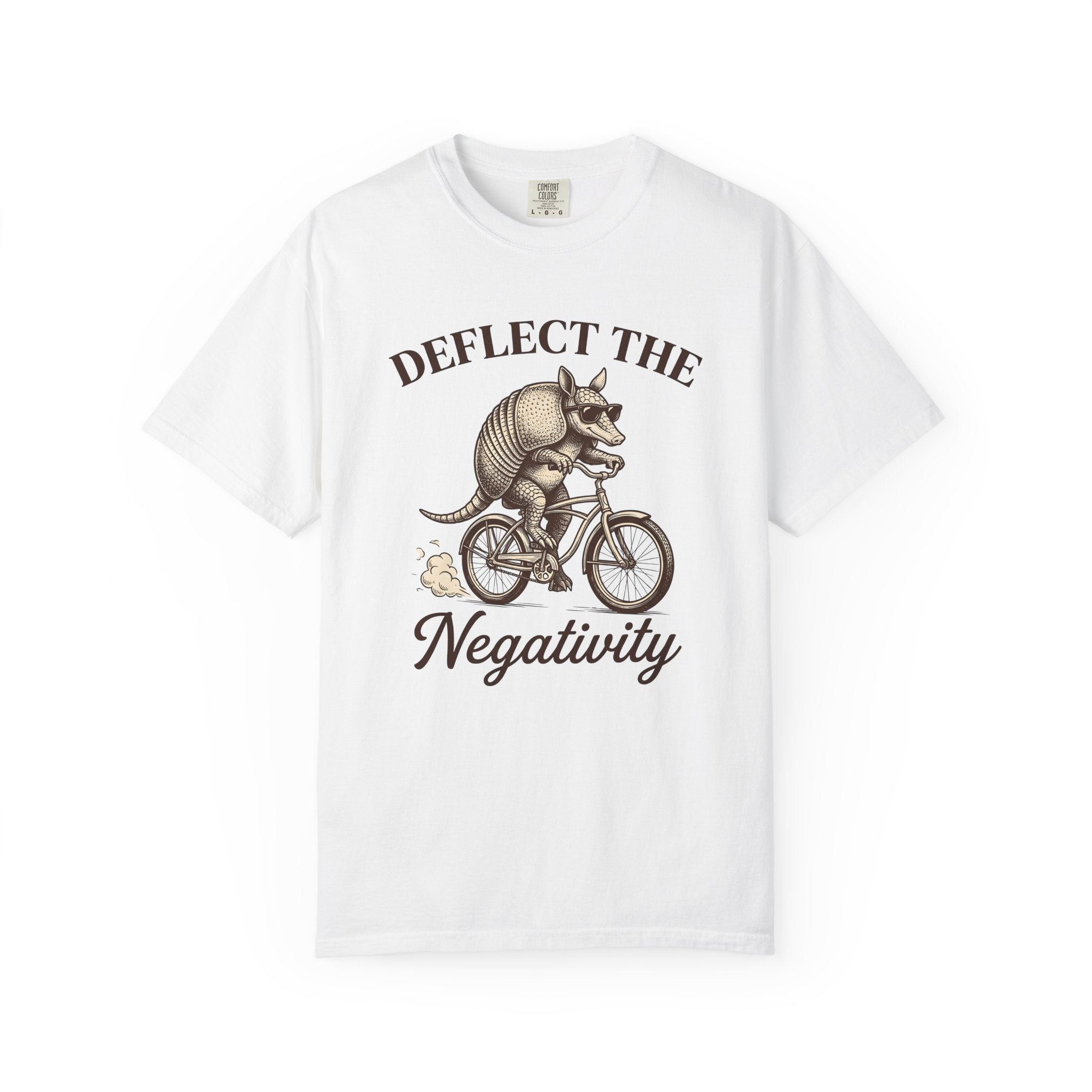 Armadillo Bicycle Shirt Cute Animal Gift Women Vintage Tee Dillo T-Shirt Kawaii Fan Retro Tshirt Creature Graphic Hand Drawn Sunglasses