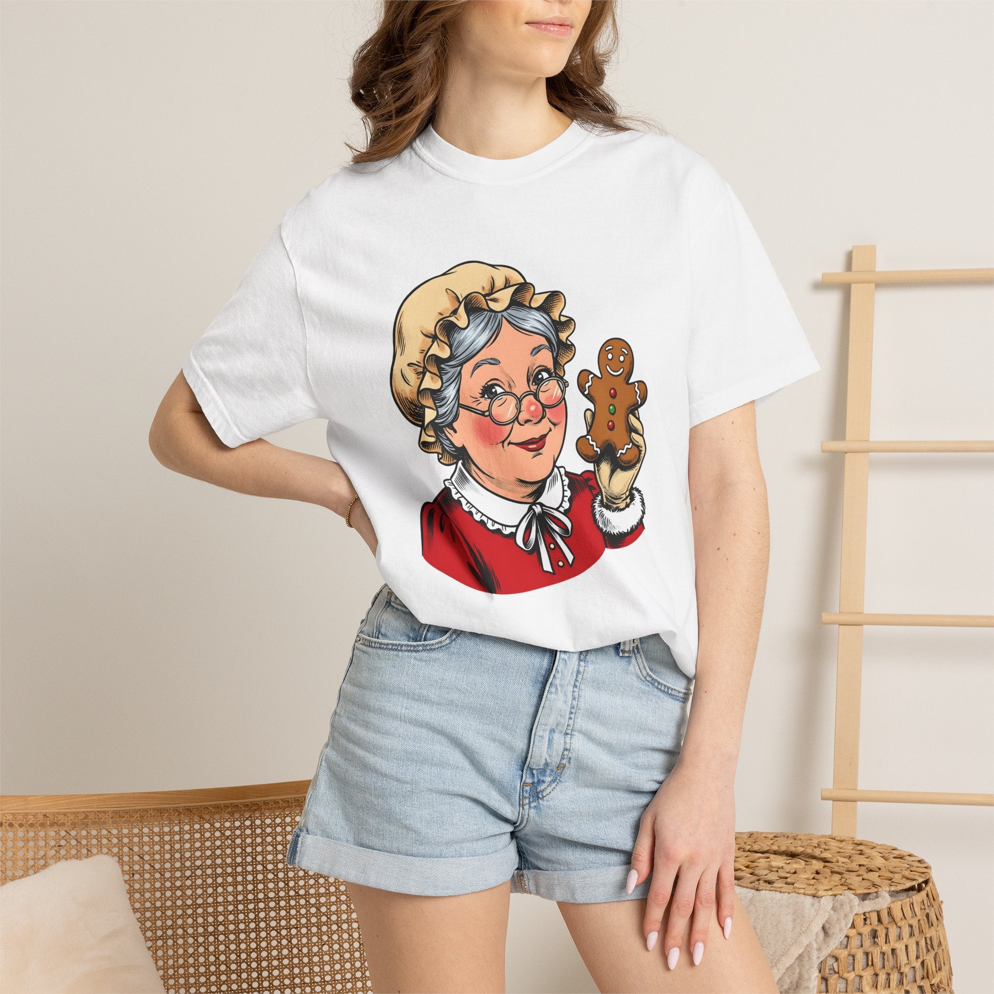 Mrs Claus Shirt Christmas Desserts Gift Women Retro Tee Santa Wife T-Shirt Xmas Fan Holiday Tshirt Treat Illustration Sketch Gingerbread