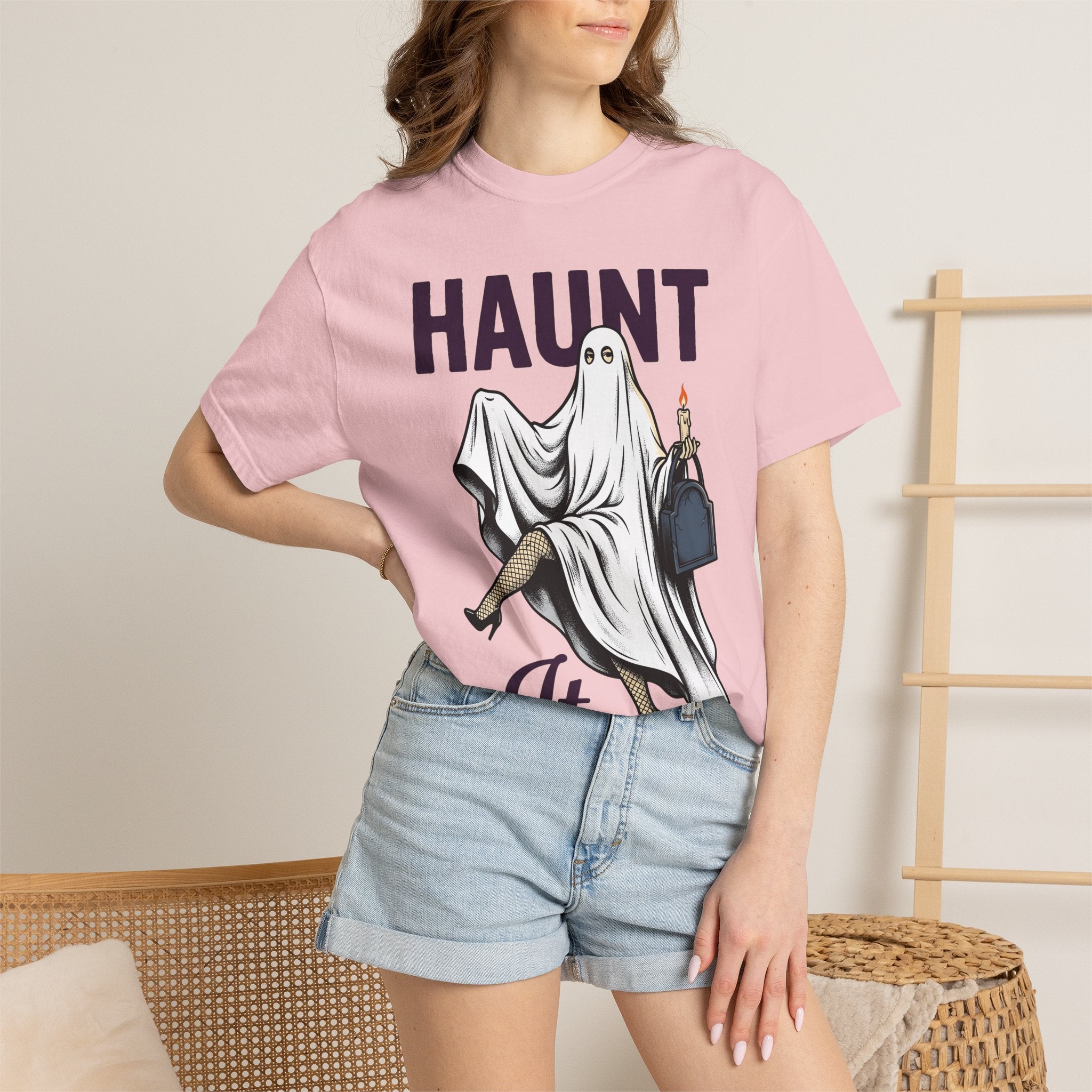 Ghost Dress Shirt Halloween Fright Gift Women Classic Tee Specter T-Shirt Vintage Tshirt Scary Graphic Outline Candlelight Tshirt