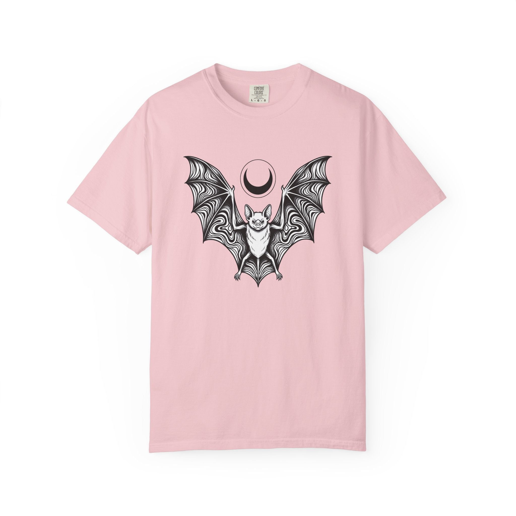 Bat Illustration Shirt Gothic Holiday Gift Women Dark Tee Flying Creature T-Shirt Goth Fan Grunge Tshirt Halloween Graphic Trippy Half Moon