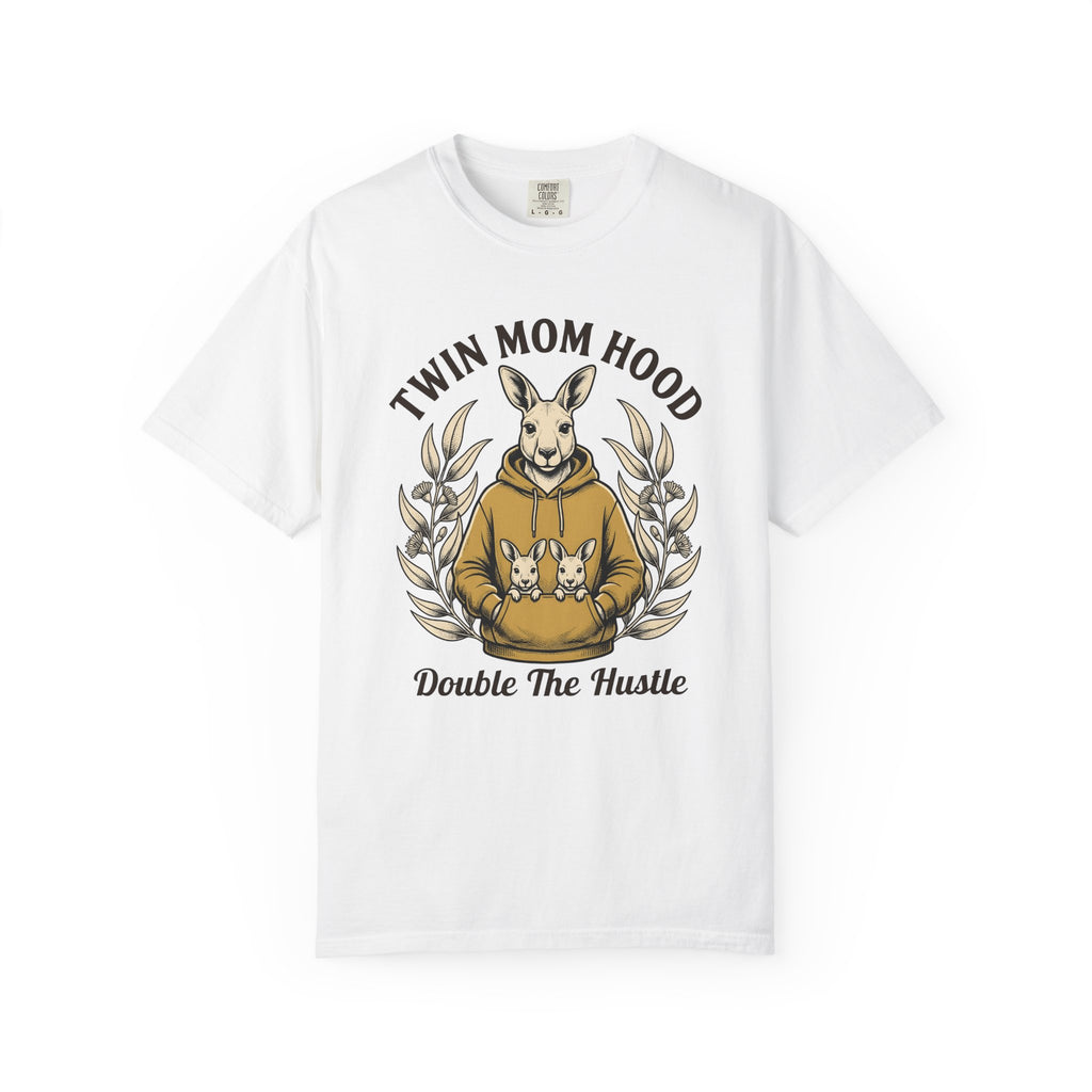 Kangaroo Hoodie Shirt Mom Animal Gift Women Vintage Tee Kangaroo T-Shirt Mother Fan Retro Tshirt Wildlife Graphic Hand Drawn Floral Tshirt