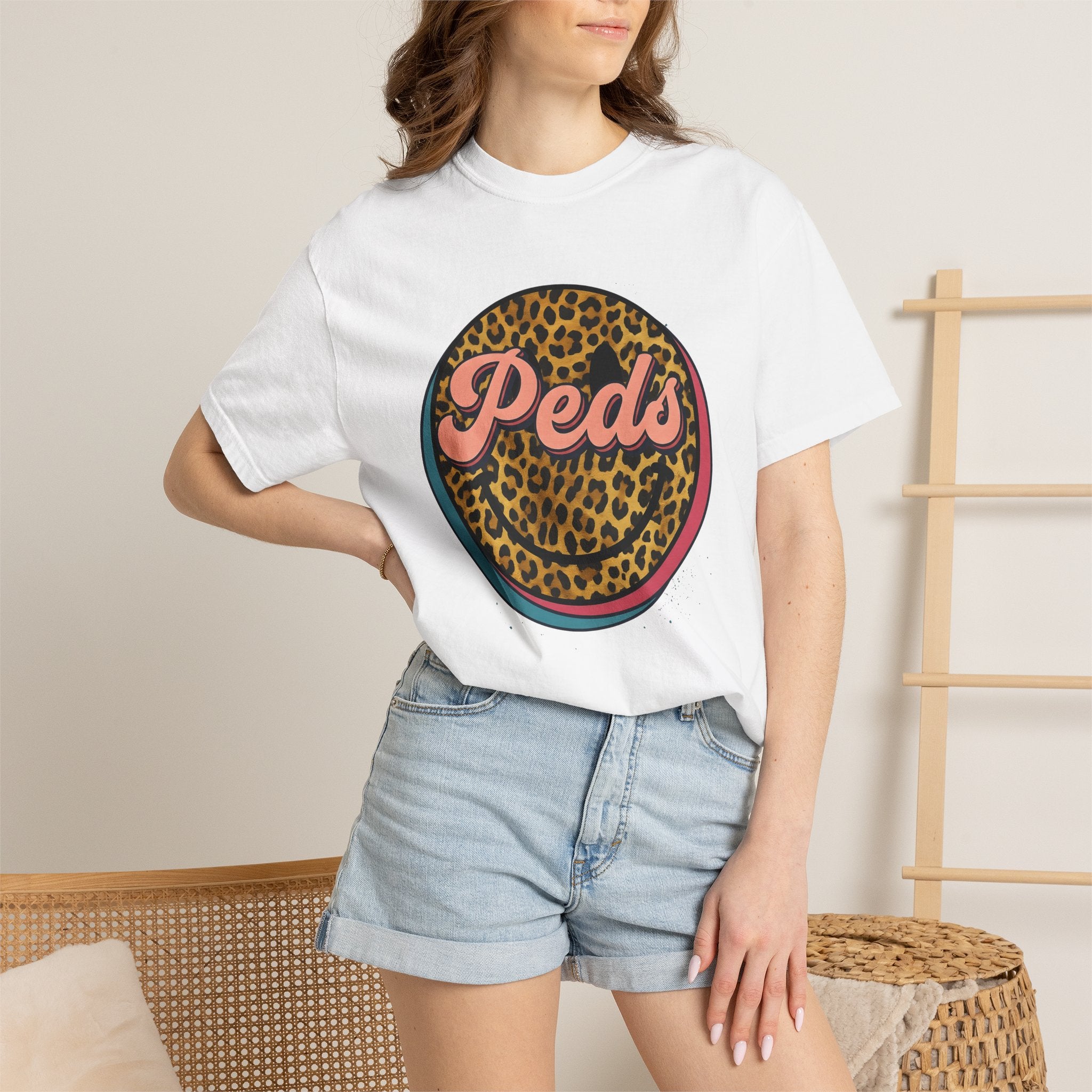 Leopard Smiley Face Shirt Nurses Animal Gift Women Trendy Tee Smiley T-Shirt Nurse Enthusiast Hipster Tshirt Wildlife Graphic Retro Animal