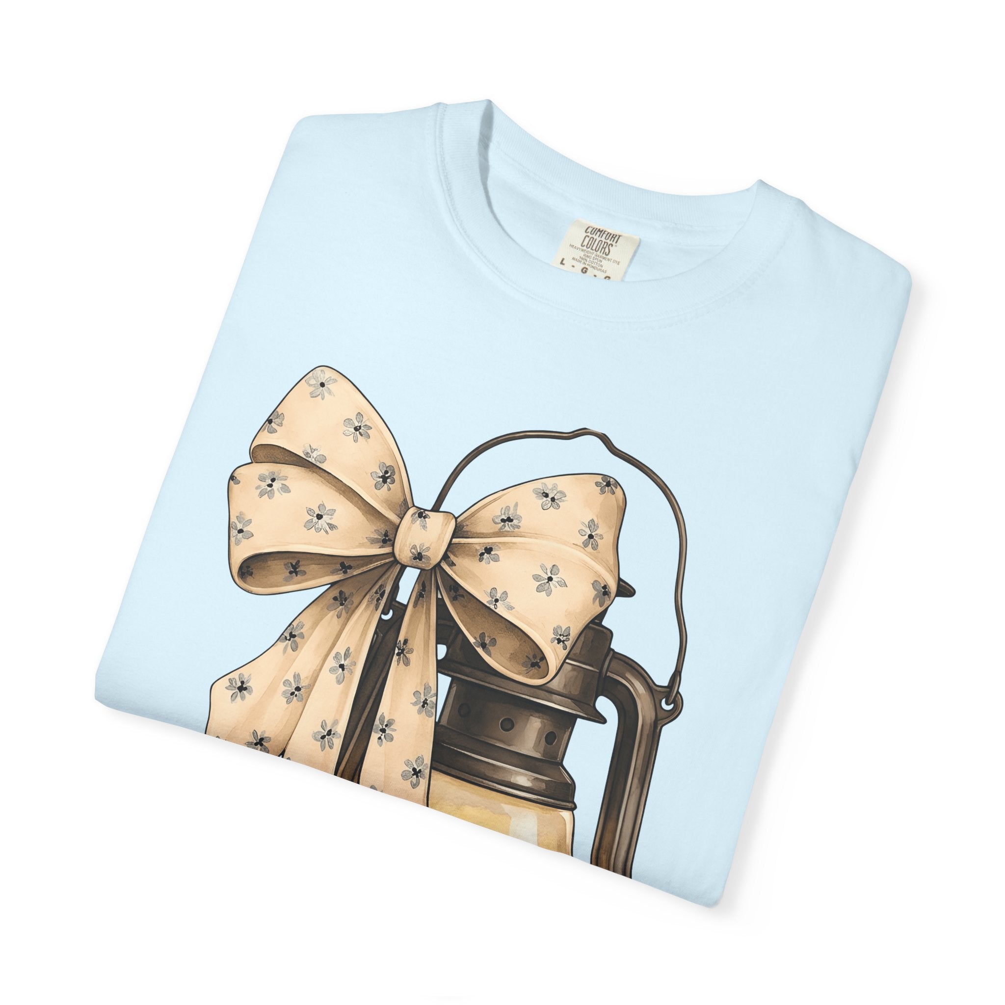 Lantern Lamp Shirt Cowgirl Rodeo Gift Women Shabby Chic Tee Lantern T-Shirt Cowgirl Fan Rustic Tshirt Rodeo Graphic Old Fashioned Flower Bow