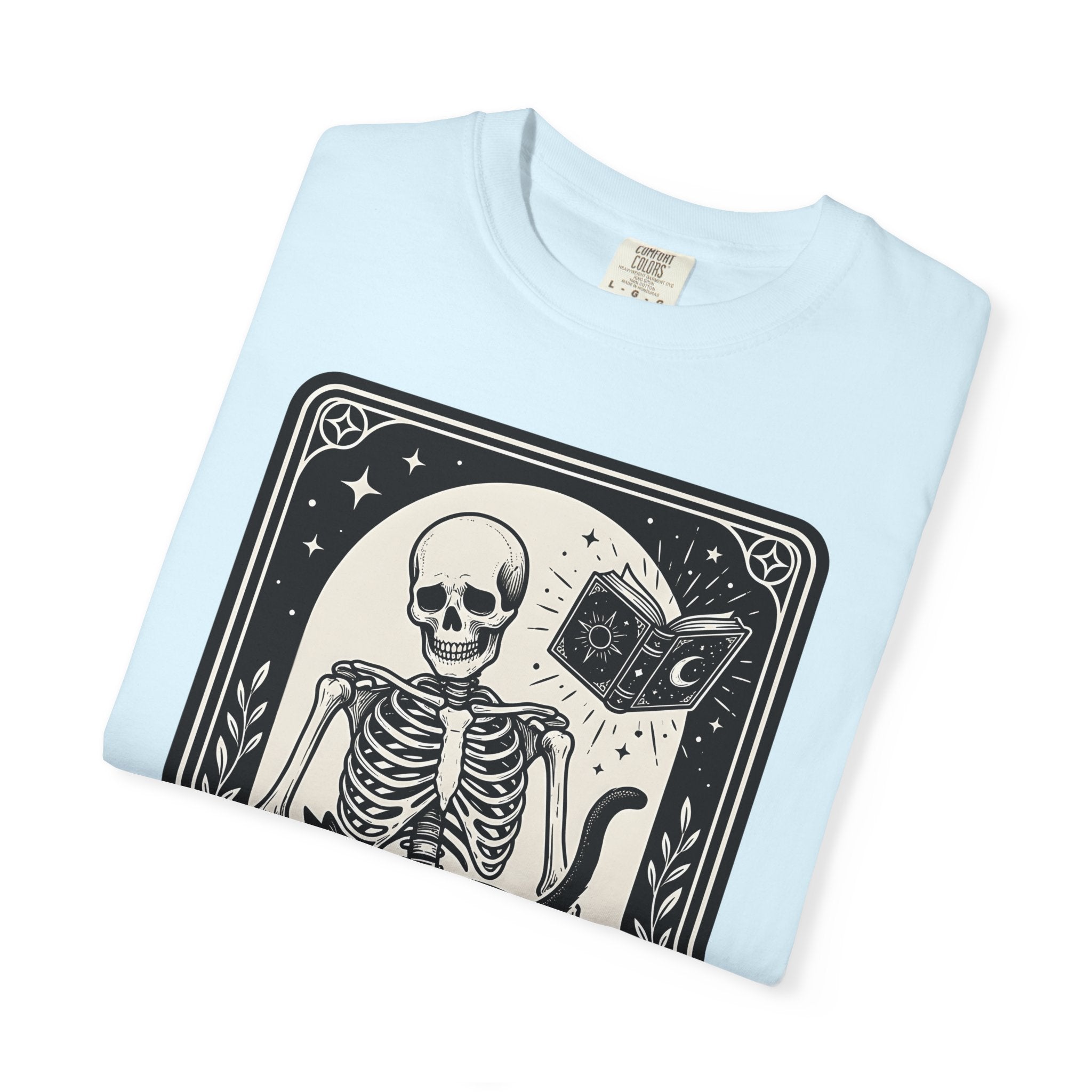 Black Cat Bones Shirt Cat Occult Gift Women Divination Card Tee Cat Skeleton T-Shirt Cat Fan Tarot Card Tshirt Mystic Graphic Hand Drawn