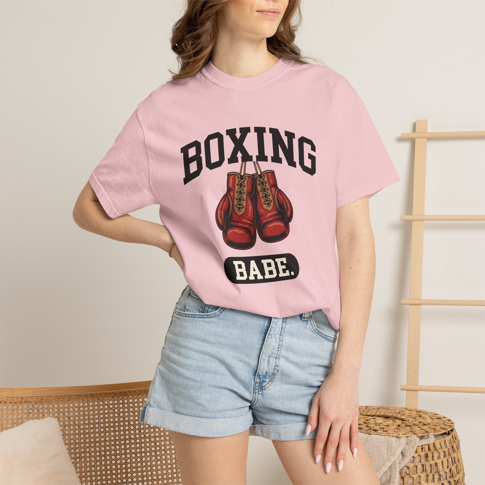 Boxing Gloves Shirt Boxing Fitness Gift Women Bold Graphic Tee Punching Bag T-Shirt Boxer Fan Graphic Design Illustration Workout Graphic
