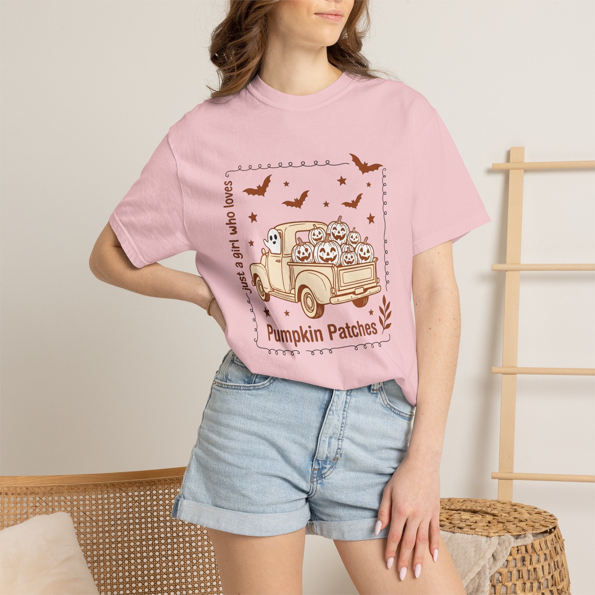 Vintage Truck Pumpkins Shirt Halloween Fall Gift Women Doodle Tee Pumpkins T-Shirt Halloween Fan Gourd Graphic Autumn Design Retro Ghost