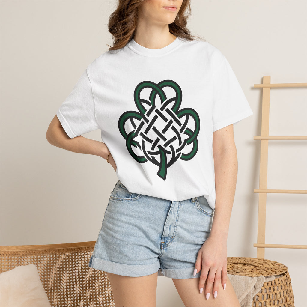 Irish Clover Shirt St Patrick's Day Symbol Gift Women Vintage Tee Shamrock T-Shirt St Patricks Fan Retro Tshirt Iconic Graphic Silhouette