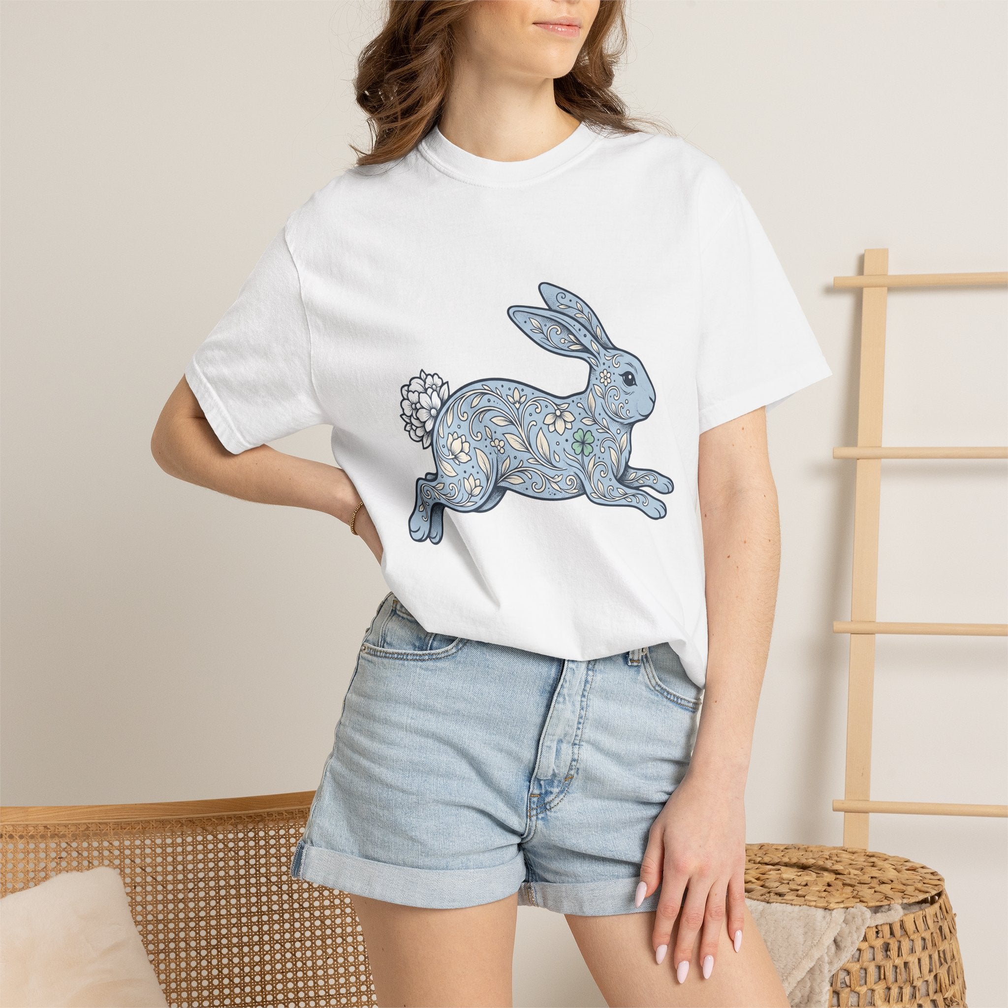 Flower Rabbit Shirt Easter Pet Gift Women Rustic Tee Bunny T-Shirt Easter Fan Hare Tshirt Animal Graphic Retro Bloom Tshirt