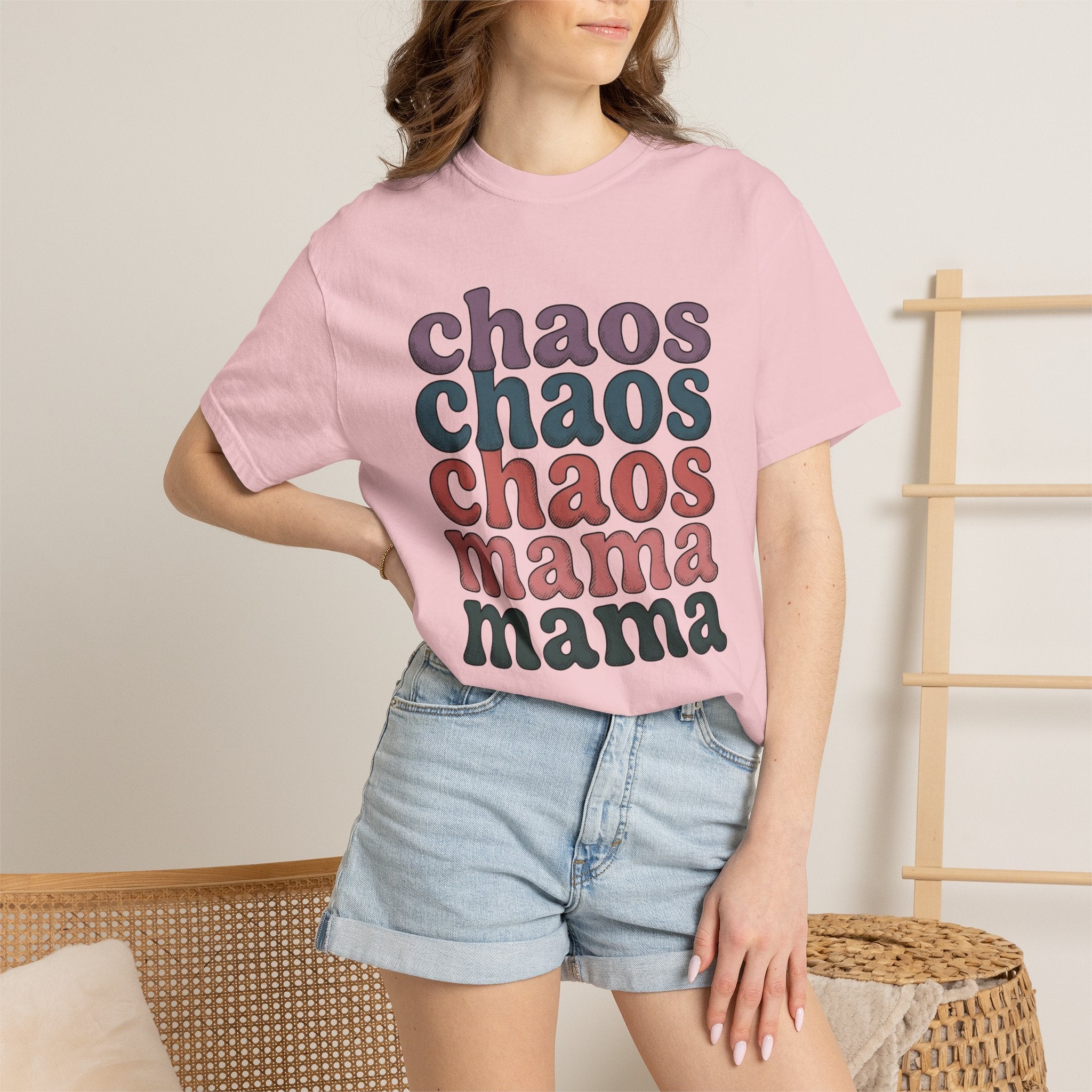 Strong Text Print Shirt Moms Relatives Gift Women Hand Drawn Tee Typography T-Shirt Mother Fan Illustrated Tshirt Family Graphic Cartoon