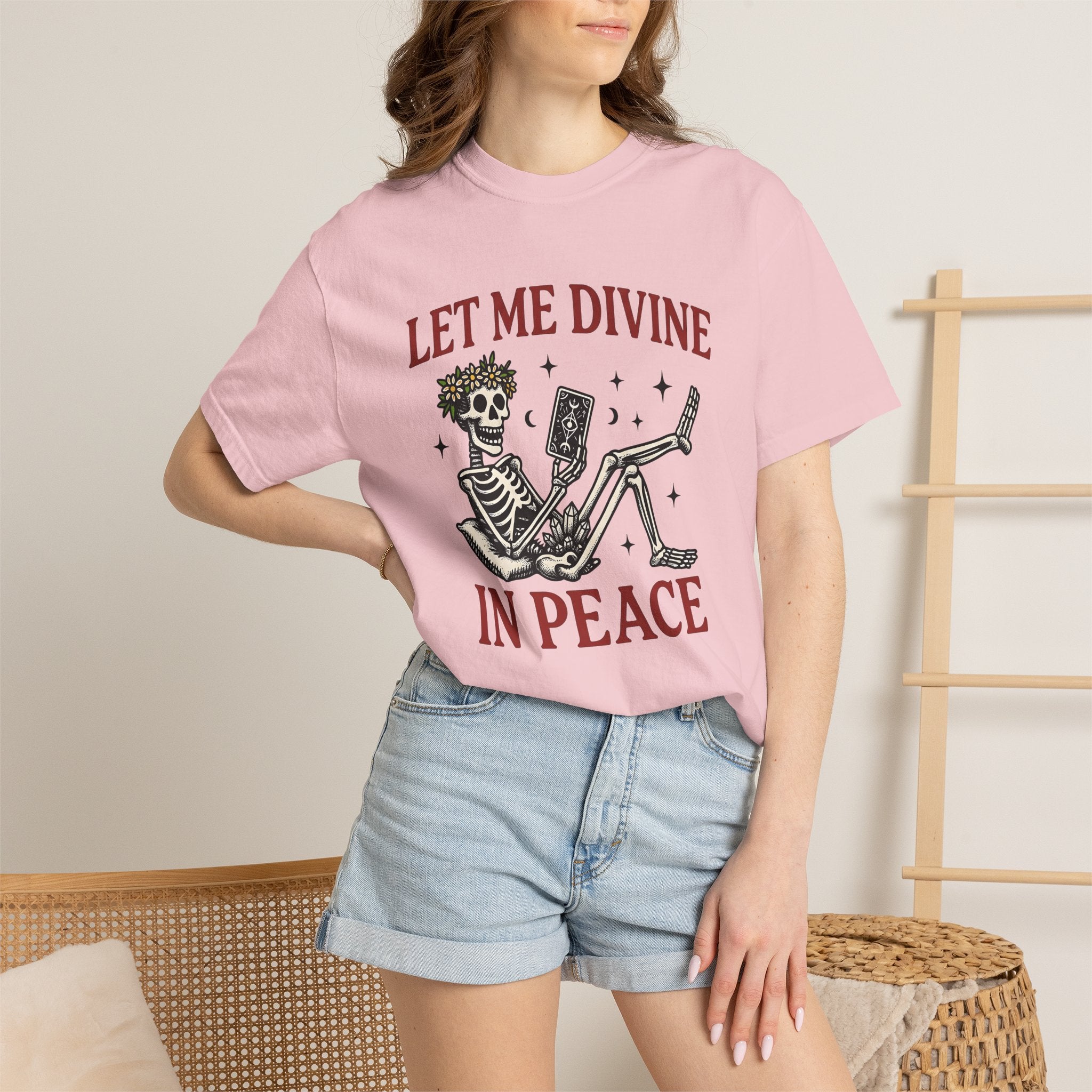 Bone Tarot Shirt Gothic Mystical Gift Women Striking Graphic Tee Tarot Card T-Shirt Dark Fan Graphic Design Illustration Old School Flower