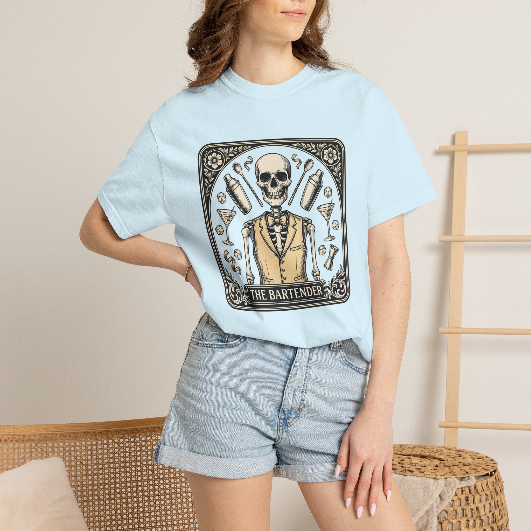 Skeleton Bartender Shirt Bartender Dark Gift Women Hand Drawn Tee Skull T-Shirt Mixologist Fan Bone Tshirt Gothic Graphic Cartoon Cocktail