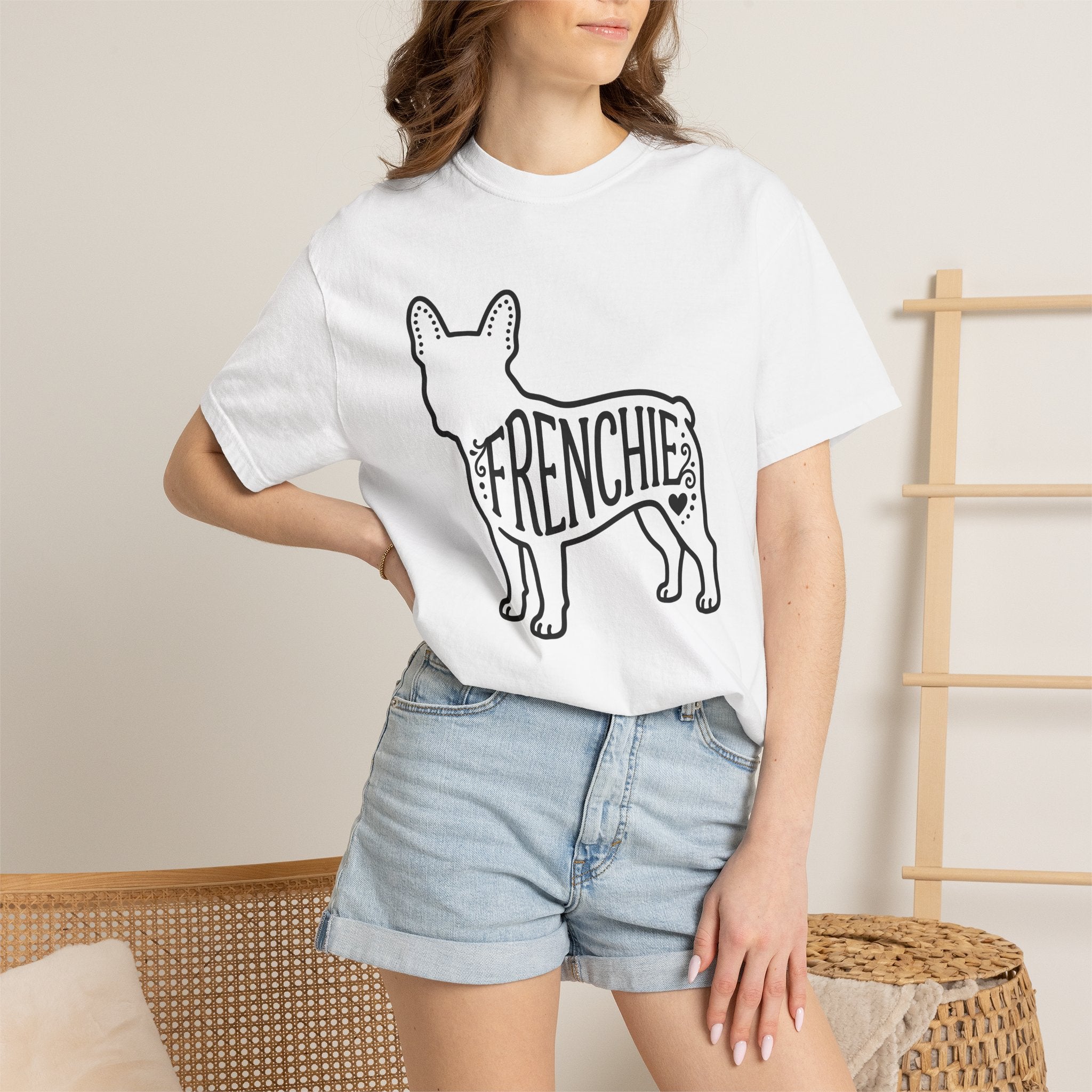 French Bulldog Shirt Dog Critters Gift Women Strong Graphic Tee Bulldog T-Shirt Dog Fan Graphic Tshirt Creature Graphic Linear Heart Icon