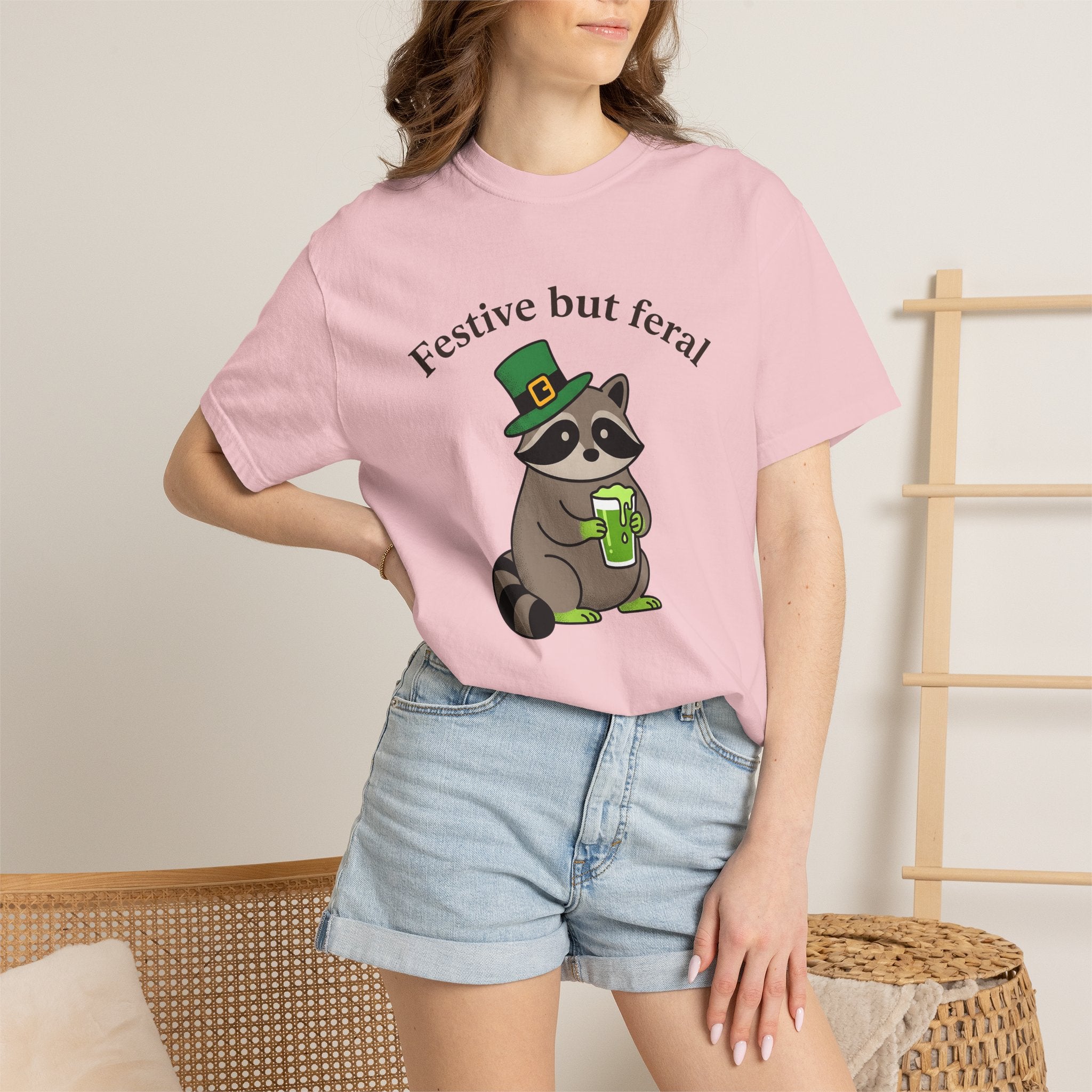 Raccoon Leprechaun Shirt St Patrick's Day Animal Gift Women Cartoon Tee Masked Bandit T-Shirt St Patricks Fan Comic Tshirt Creature Graphic