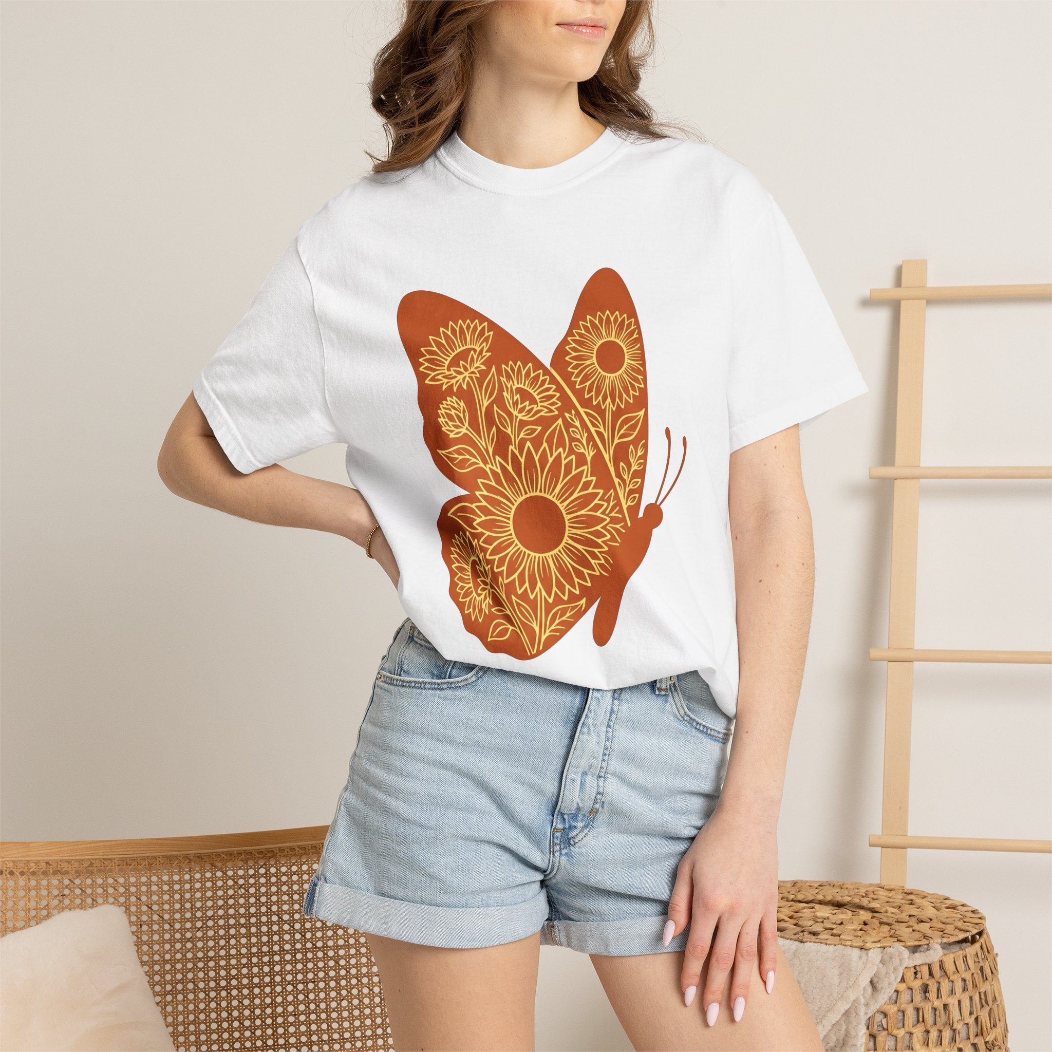 Butterfly Sunflower Shirt Animals & Flowers Outdoors Gift Women Rustic Tee Sunflower T-Shirt Floral Fan Vintage Tshirt Nature Graphic Simple
