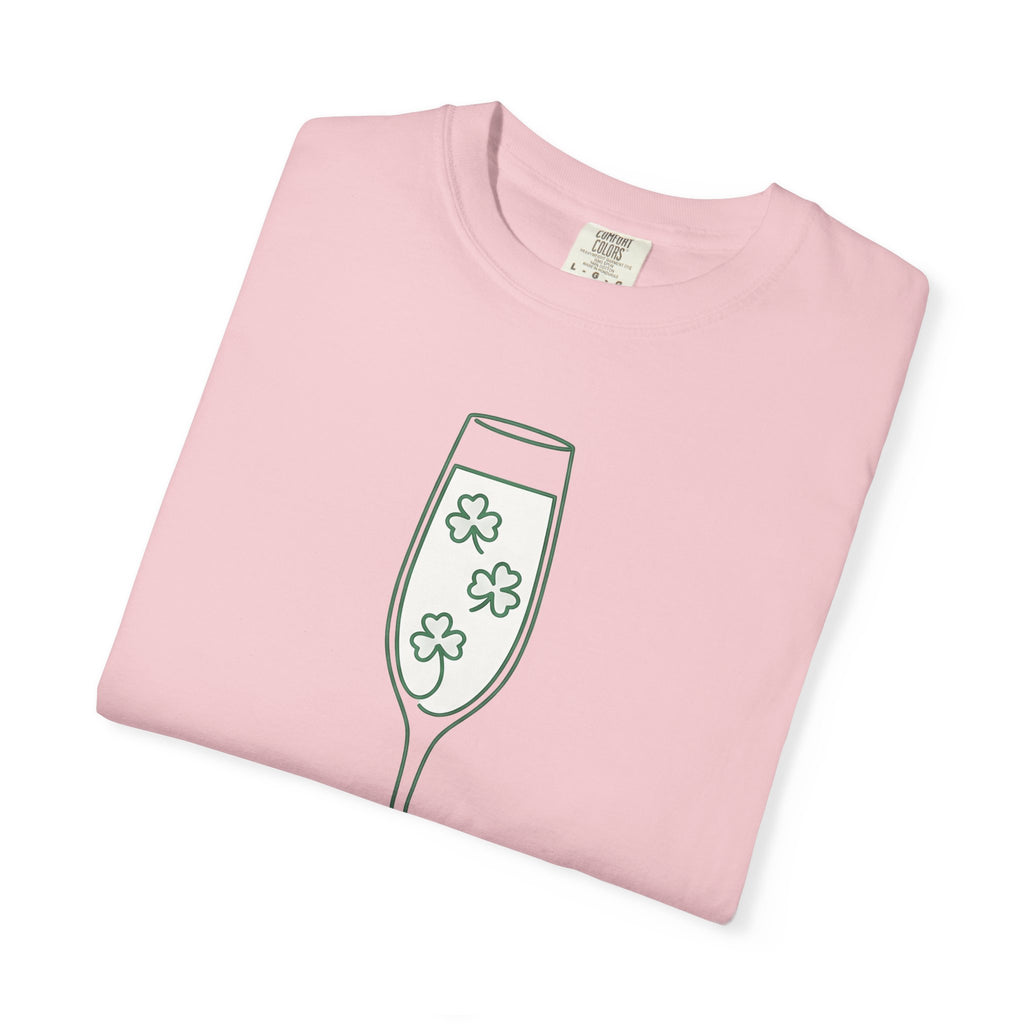 Champagne Flute Shirt St Patrick's Day Celebration Gift Women Simple Tee Champagne Glass T-Shirt Irish Fan Minimalist Tshirt Party Graphic
