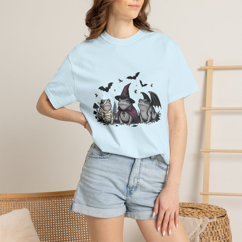 Frog Dress Shirt Halloween Fauna Gift Women Ghostly Tee Toad T-Shirt Horror Fan Spooky Tshirt Wildlife Graphic Classic Nocturnal Bat Tshirt