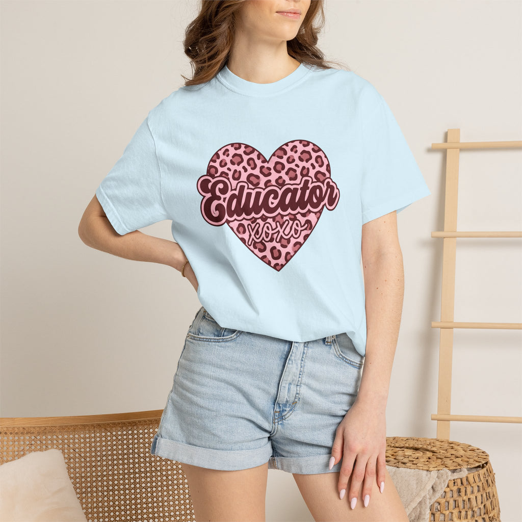 Spotted Heart Shirt Teacher Love Gift Women Graphic Tee Heart T-Shirt Educator Enthusiast Illustration Design Classic Wild Print Tshirt