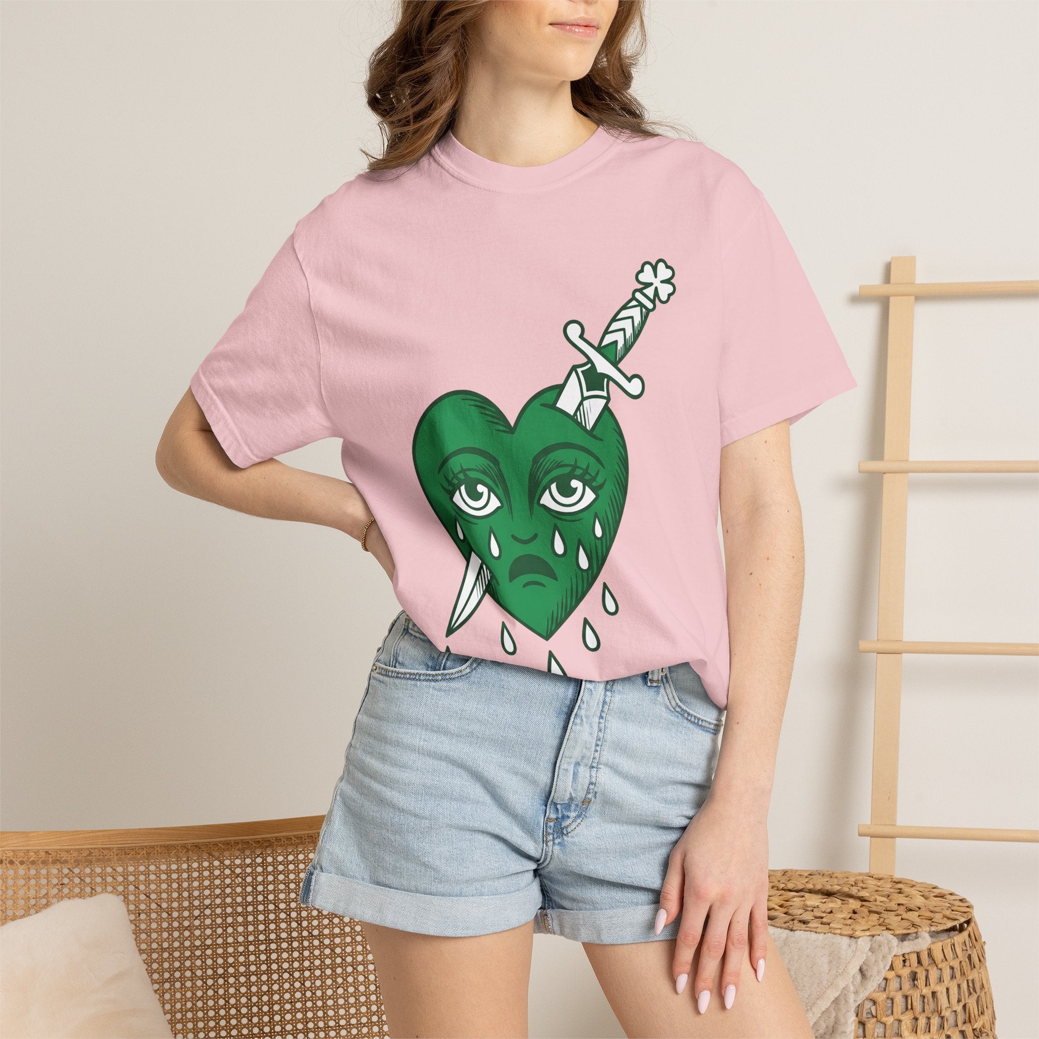 Green Heart Face Shirt St Patricks Day Love Gift Women Tattoo Tee Heart Face T-Shirt Shamrock Fan Tattooed Tshirt Romance Graphic Vintage