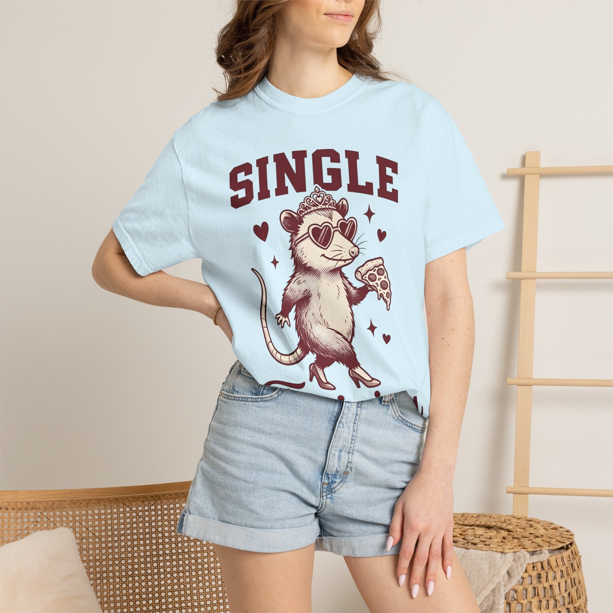 Possum Pizza Shirt Valentines Day Animal Gift Women Vintage Tee Pizza T-Shirt Valentine Fan Distressed Tshirt Creature Graphic Retro Hearts